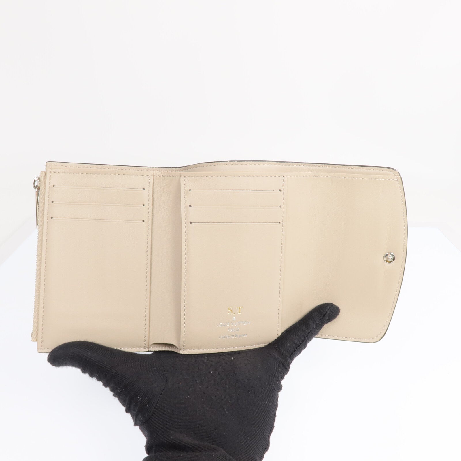 LOUIS VUITTON Monogram Mahina Victorine銀扣錢包