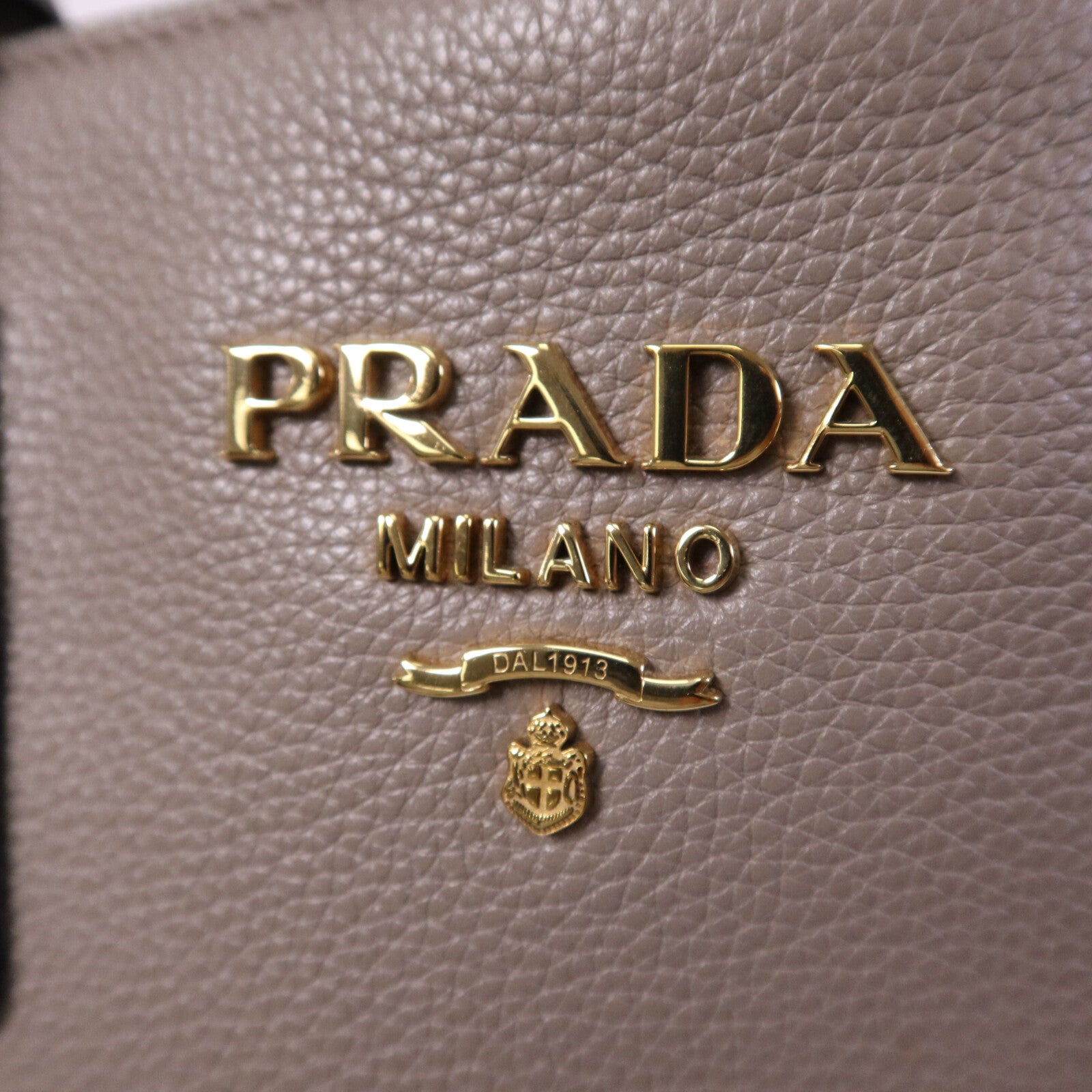 PRADA 牛皮皮革Vitello Daino金扣手挽肩背兩用袋
