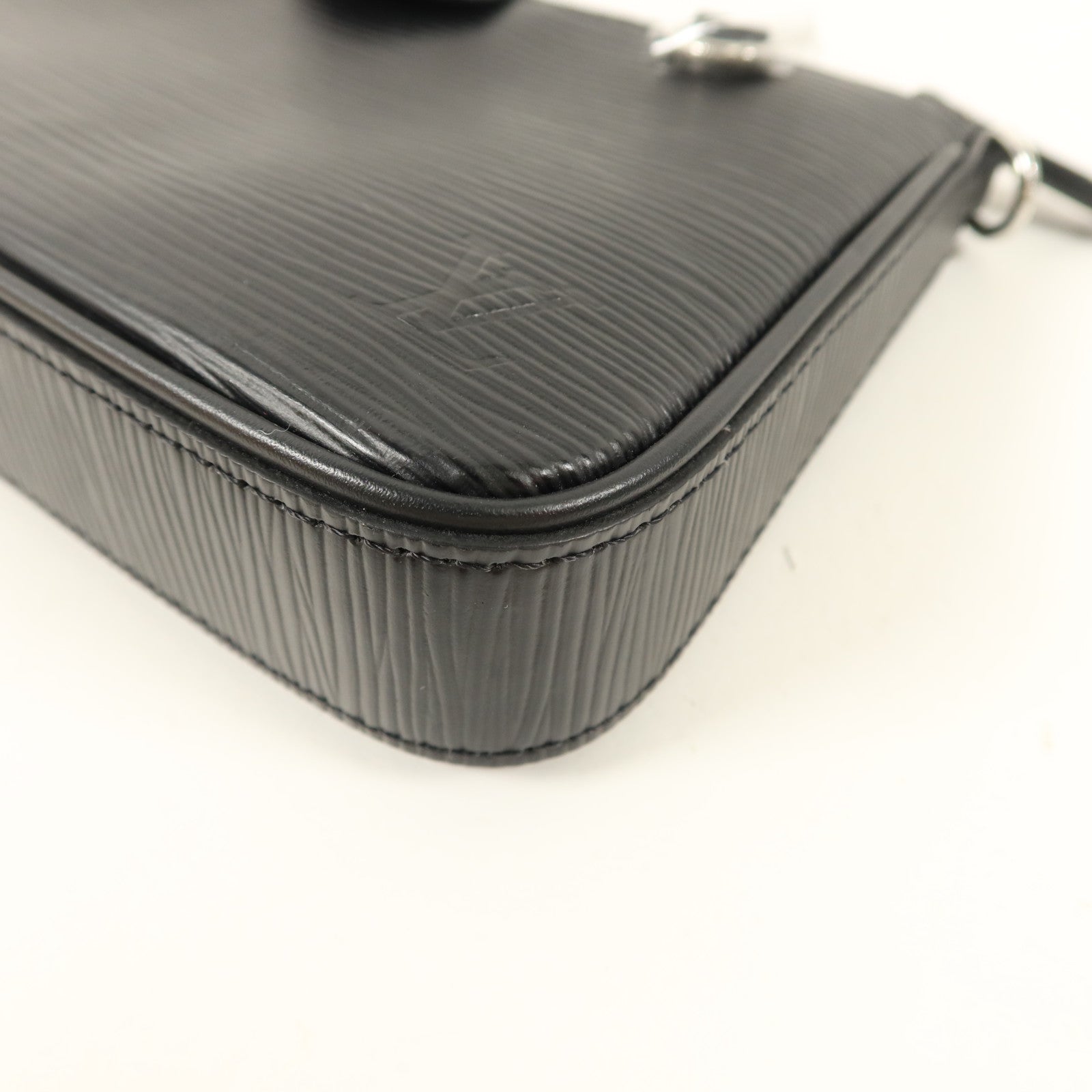 LOUIS VUITTON Epi Easy Pouch手挽肩背兩用袋
