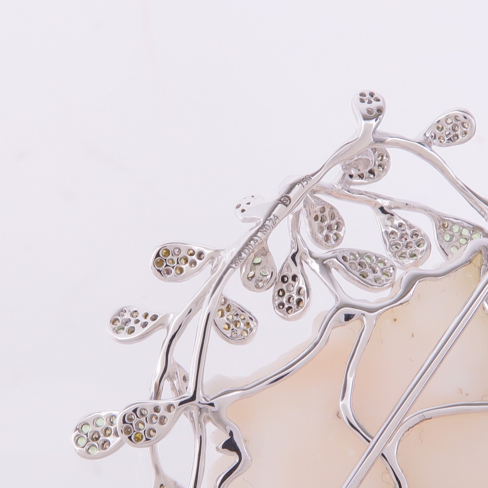 JEWELRY 18K白金Coral Sapphire Diamond Brooch珊瑚石/鑽石/藍寶石胸針