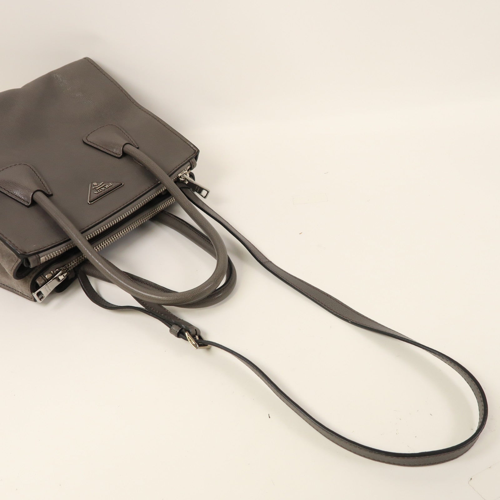 PRADA 牛皮皮革Shoulder Bag銀扣手挽肩背兩用袋灰色