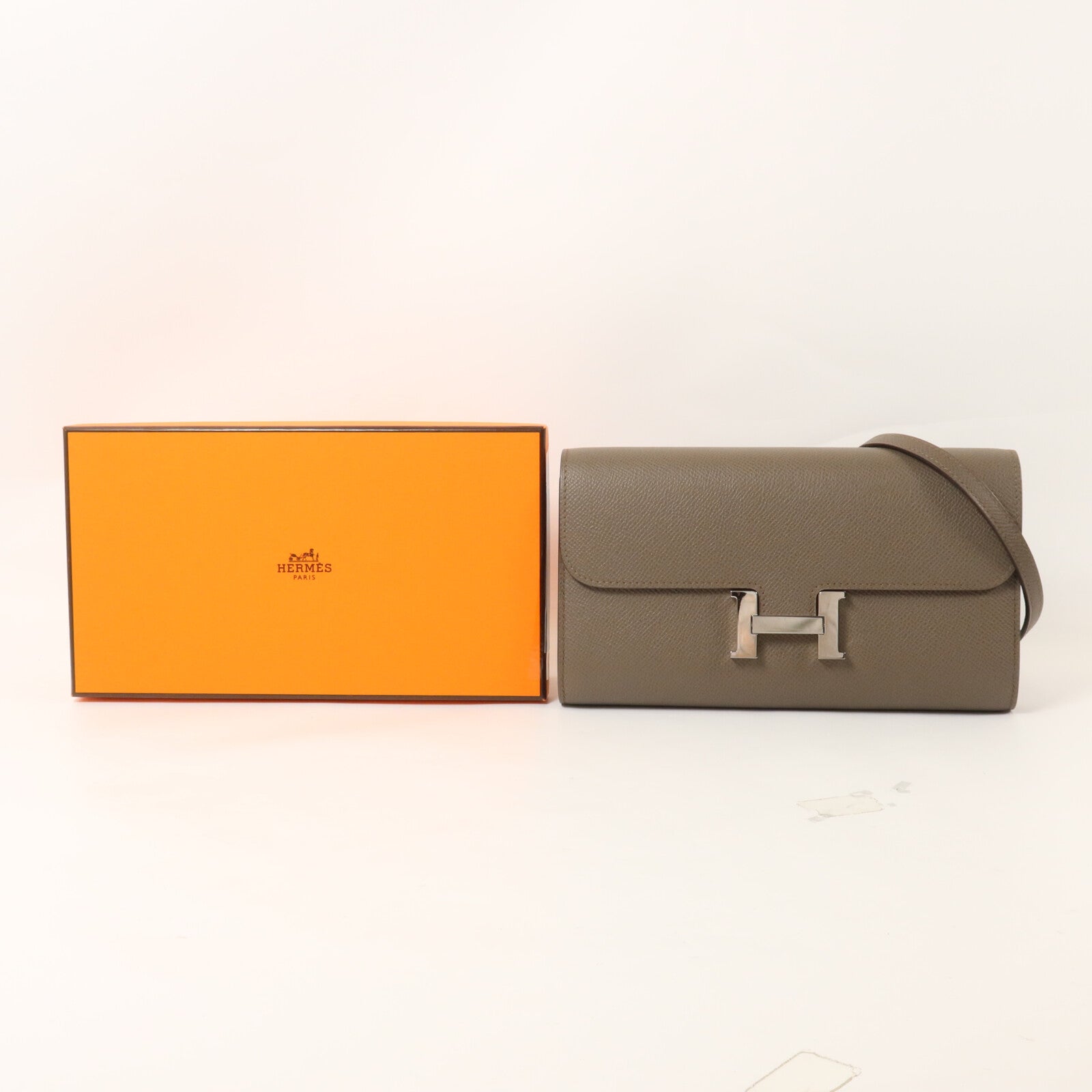 HERMES Epsom皮革Constance To Go肩背袋Etain