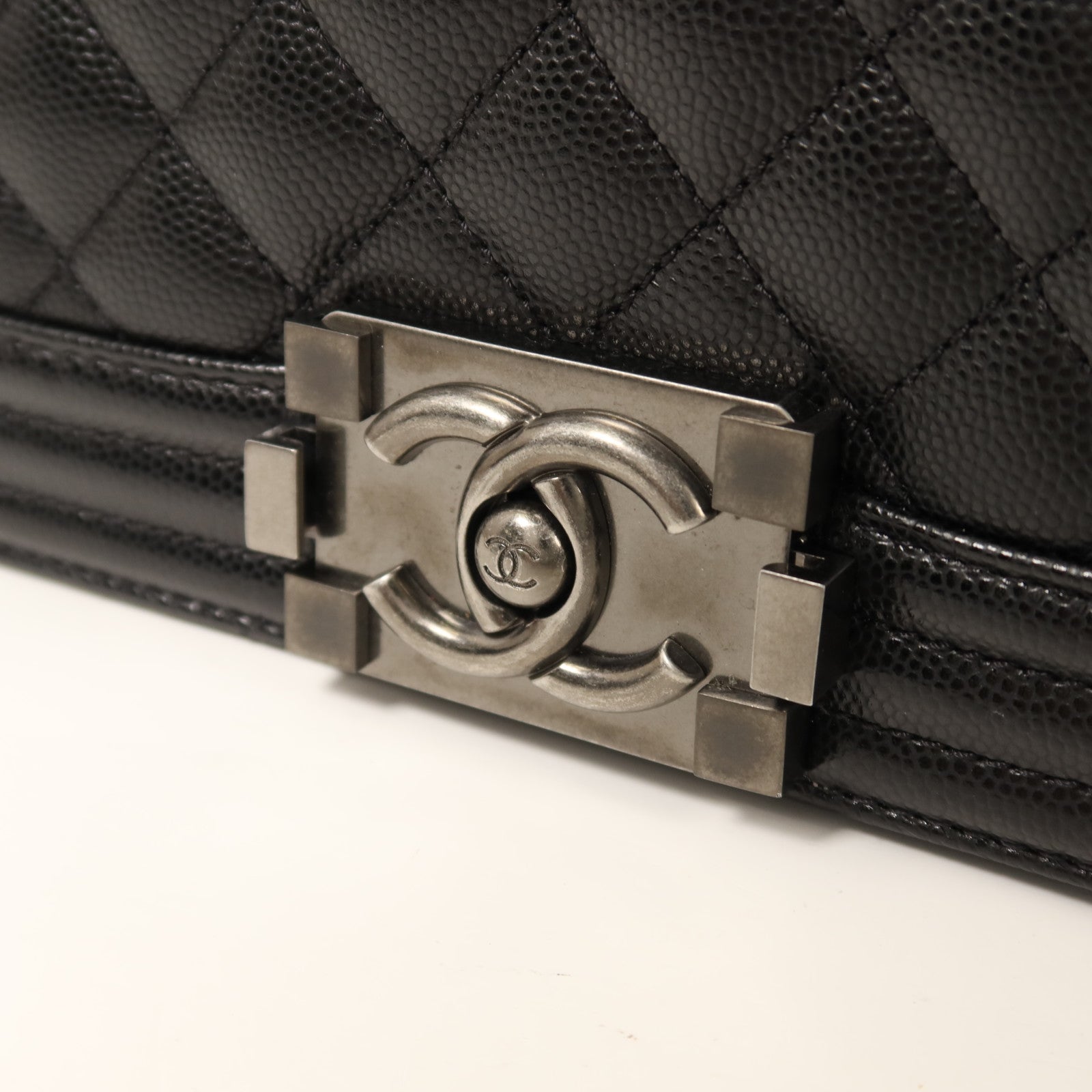 CHANEL 牛皮皮革Boy 20銀扣鏈帶肩背袋
