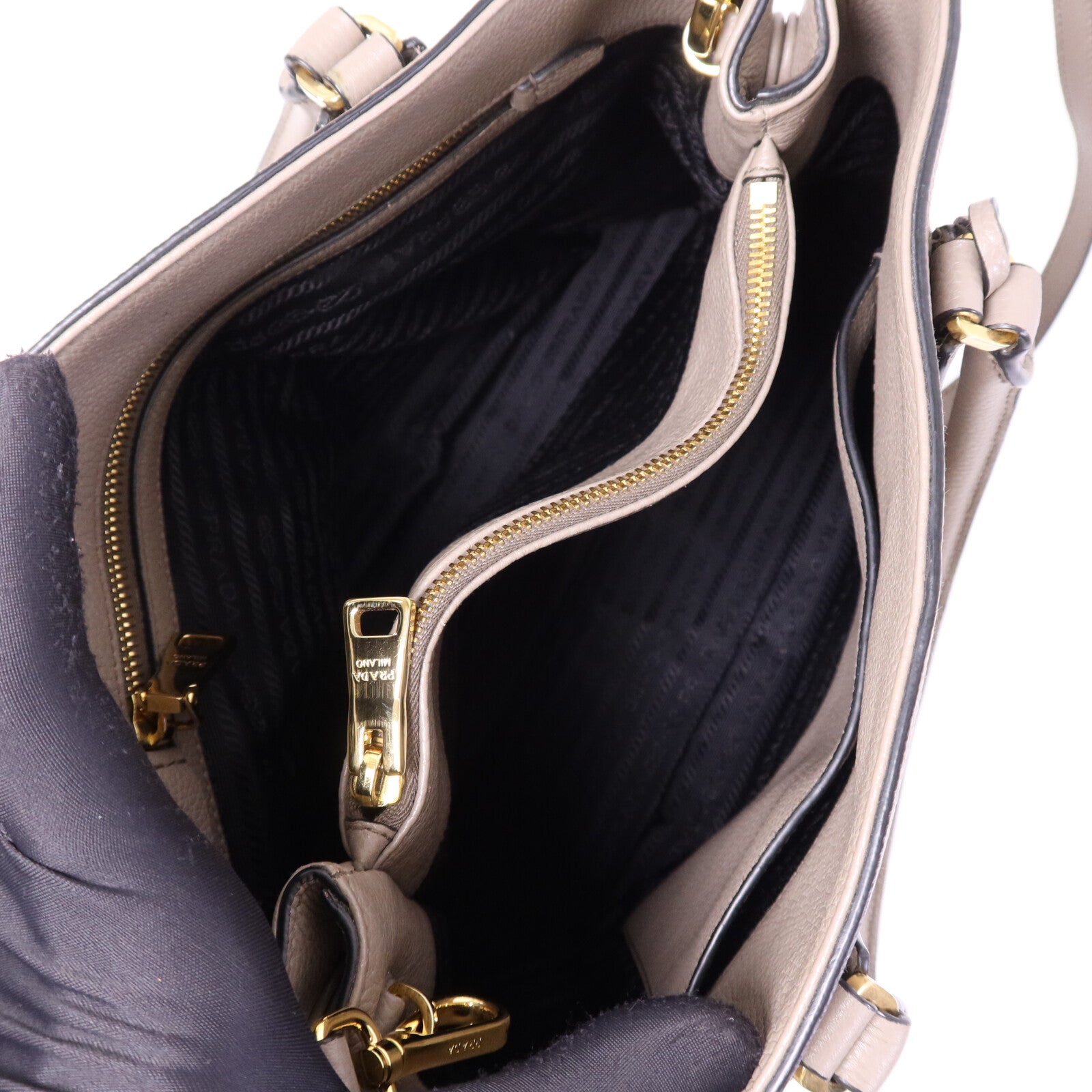 PRADA 牛皮皮革Vitello Daino金扣手挽肩背兩用袋