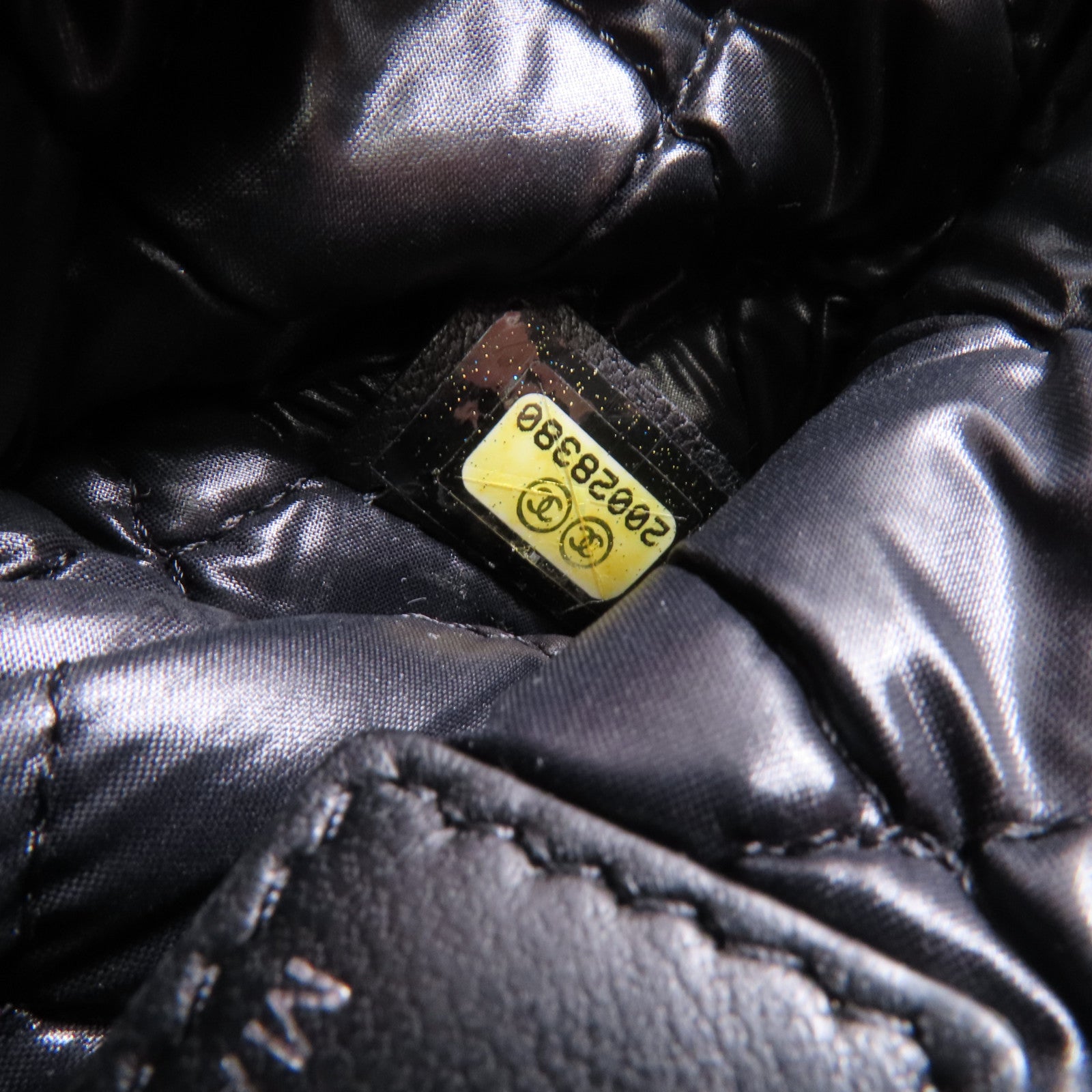 CHANEL 羊皮皮革/漆皮皮革Pouch銀扣手拿包