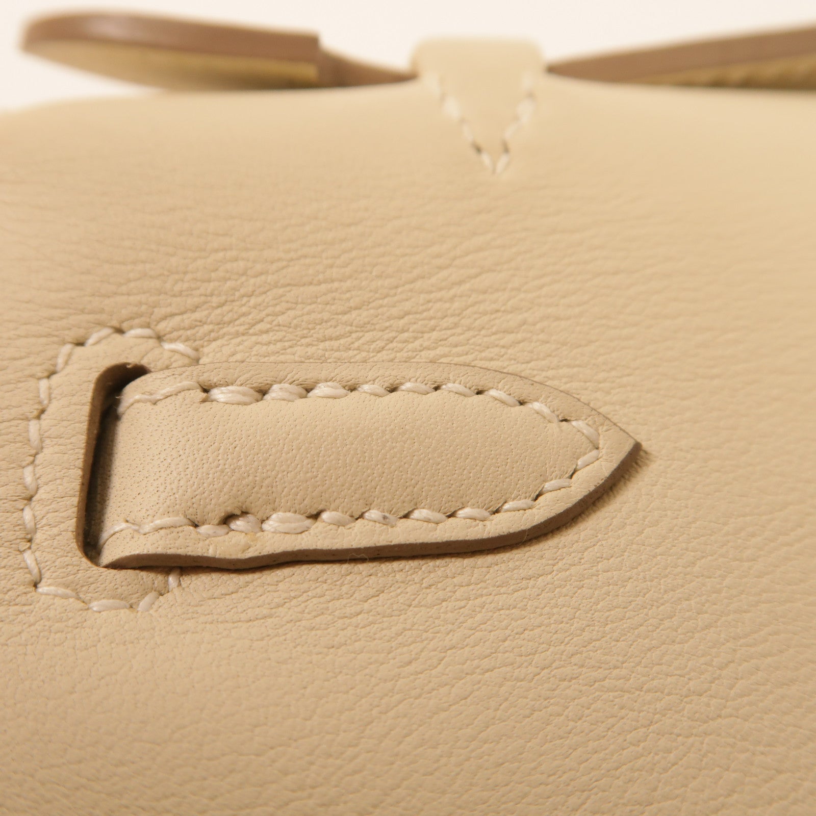 HERMES Swift皮革Pochette Kelly金扣手挽袋Nata