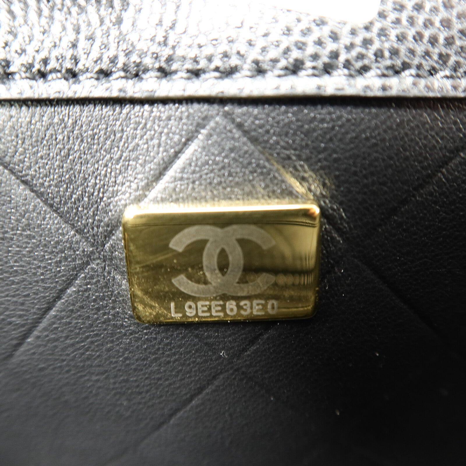 CHANEL 牛皮皮革Half Moon Flap Messenger Bag金扣鏈帶肩背袋