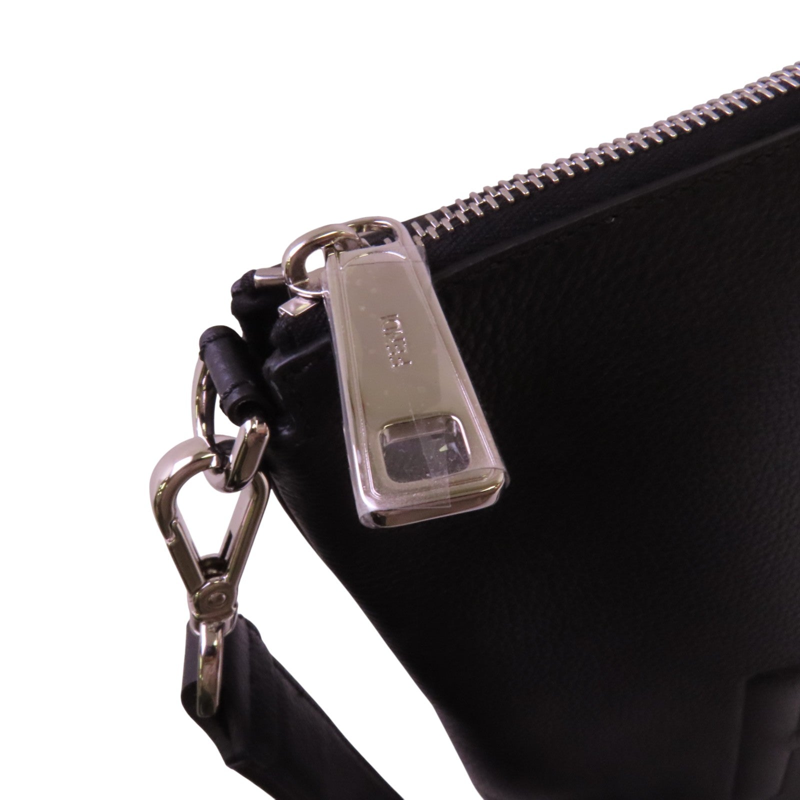 FENDI 【激減優惠】牛皮皮革After Roma Pouch Shoulder銀扣肩背袋