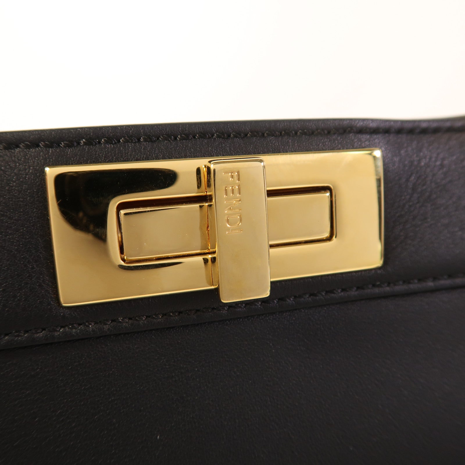 FENDI 牛皮皮革Peekaboo I See U Medium金扣手挽肩背兩用袋