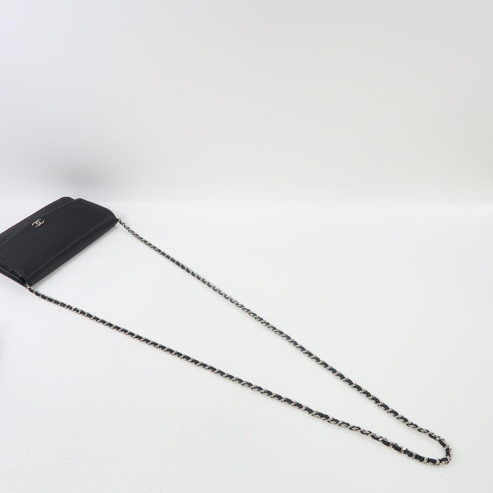 CHANEL 牛皮皮革Wallet On Chain銀扣鏈帶肩背袋黑色