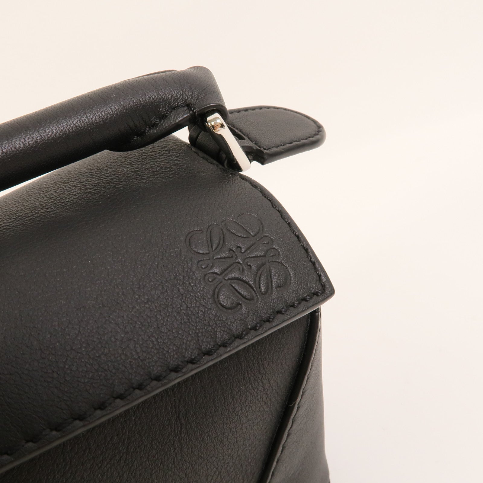 LOEWE 牛皮皮革Mini Puzzle手挽肩背兩用袋