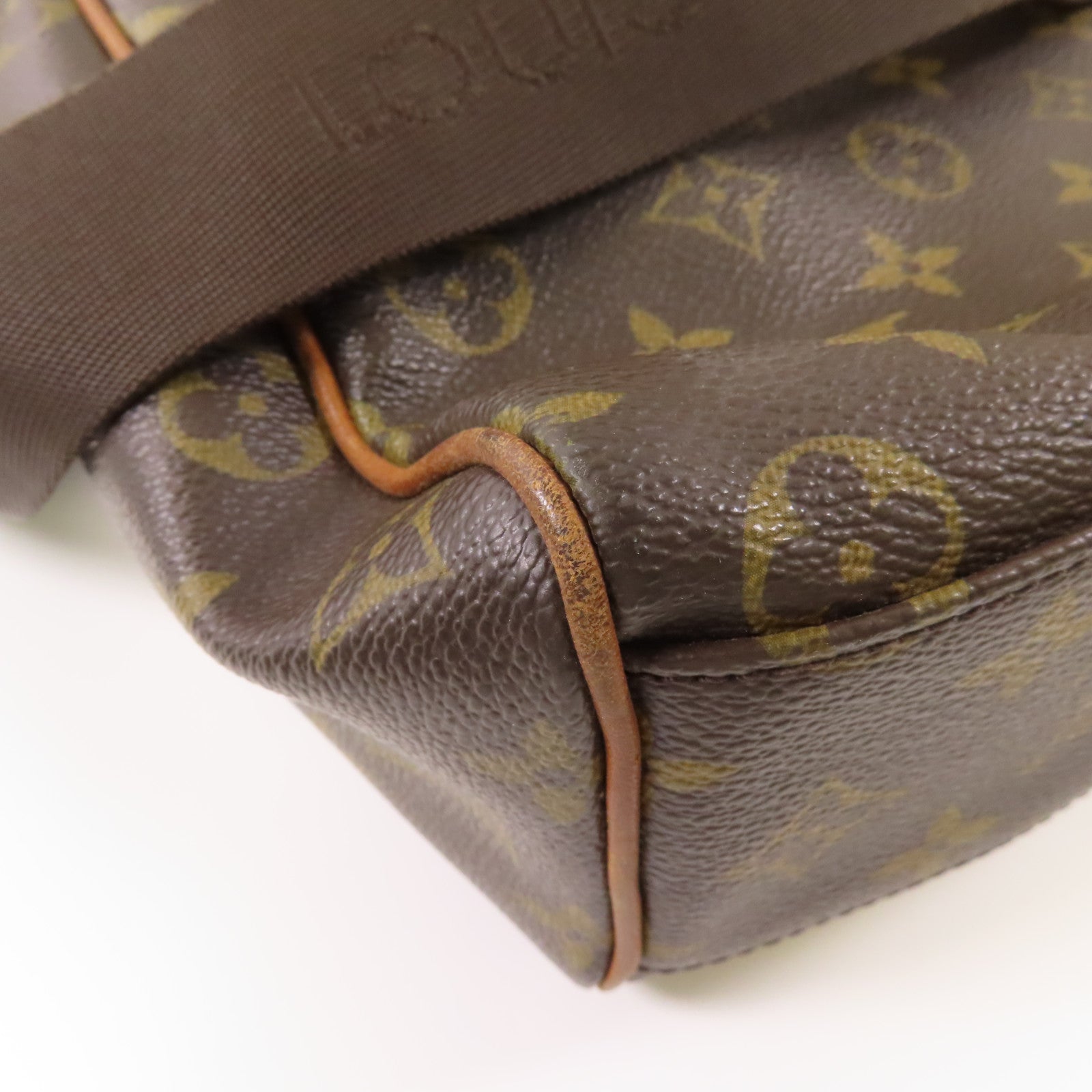 LOUIS VUITTON 【激減優惠】Monogram Abbesses金扣肩背袋