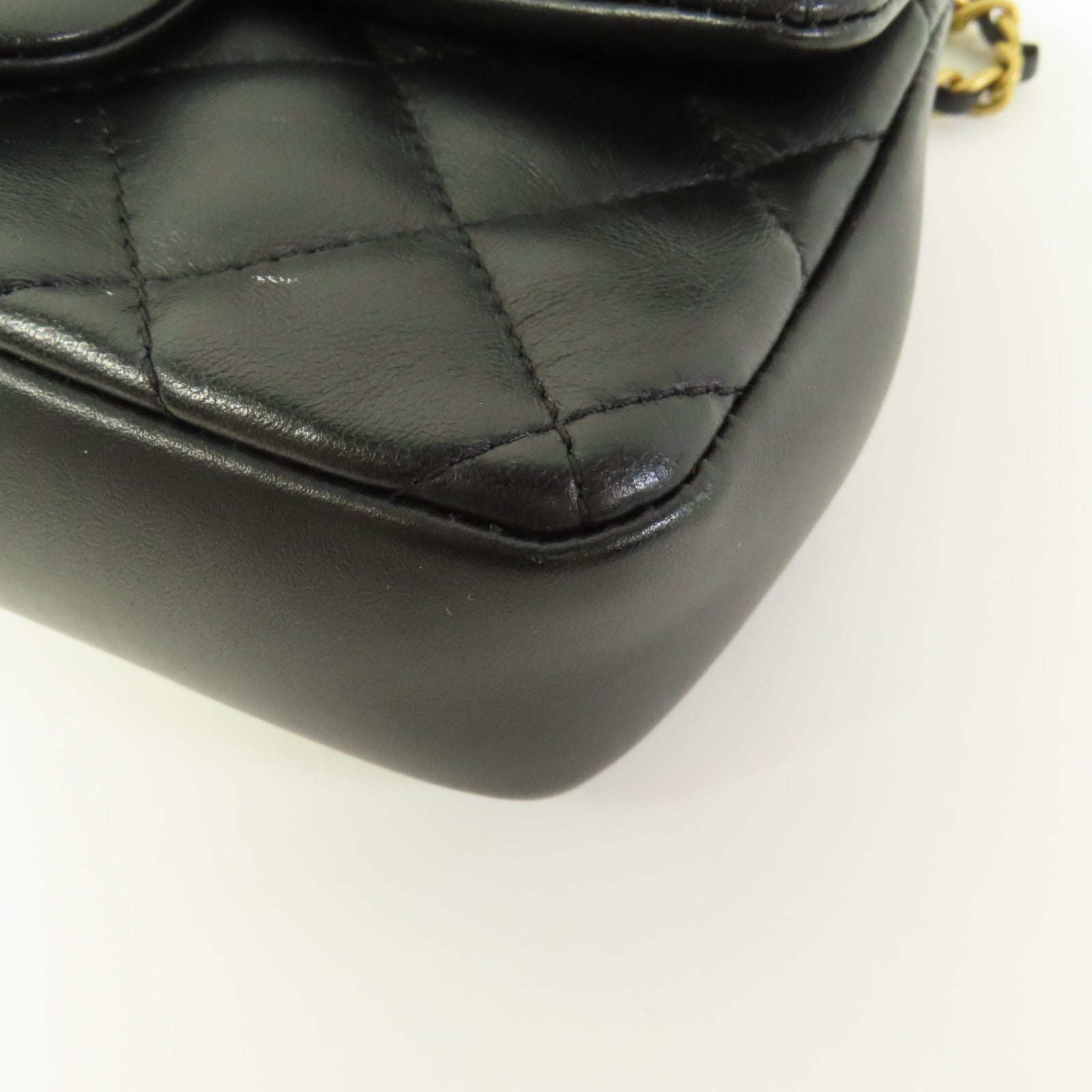 CHANEL 羊皮皮革Heart Charm Mini Flap金扣肩背袋