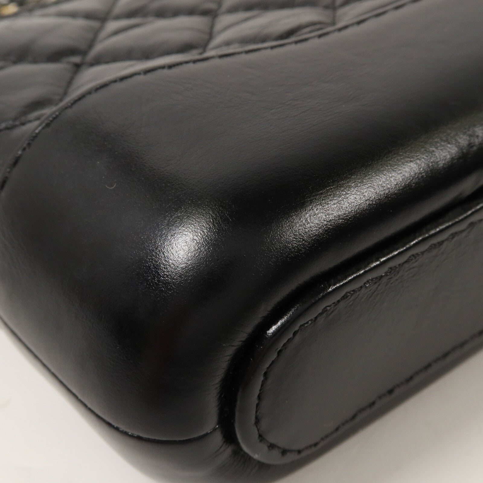 CHANEL 牛皮皮革Gabrielle Wallet On Chain鏈帶肩背袋