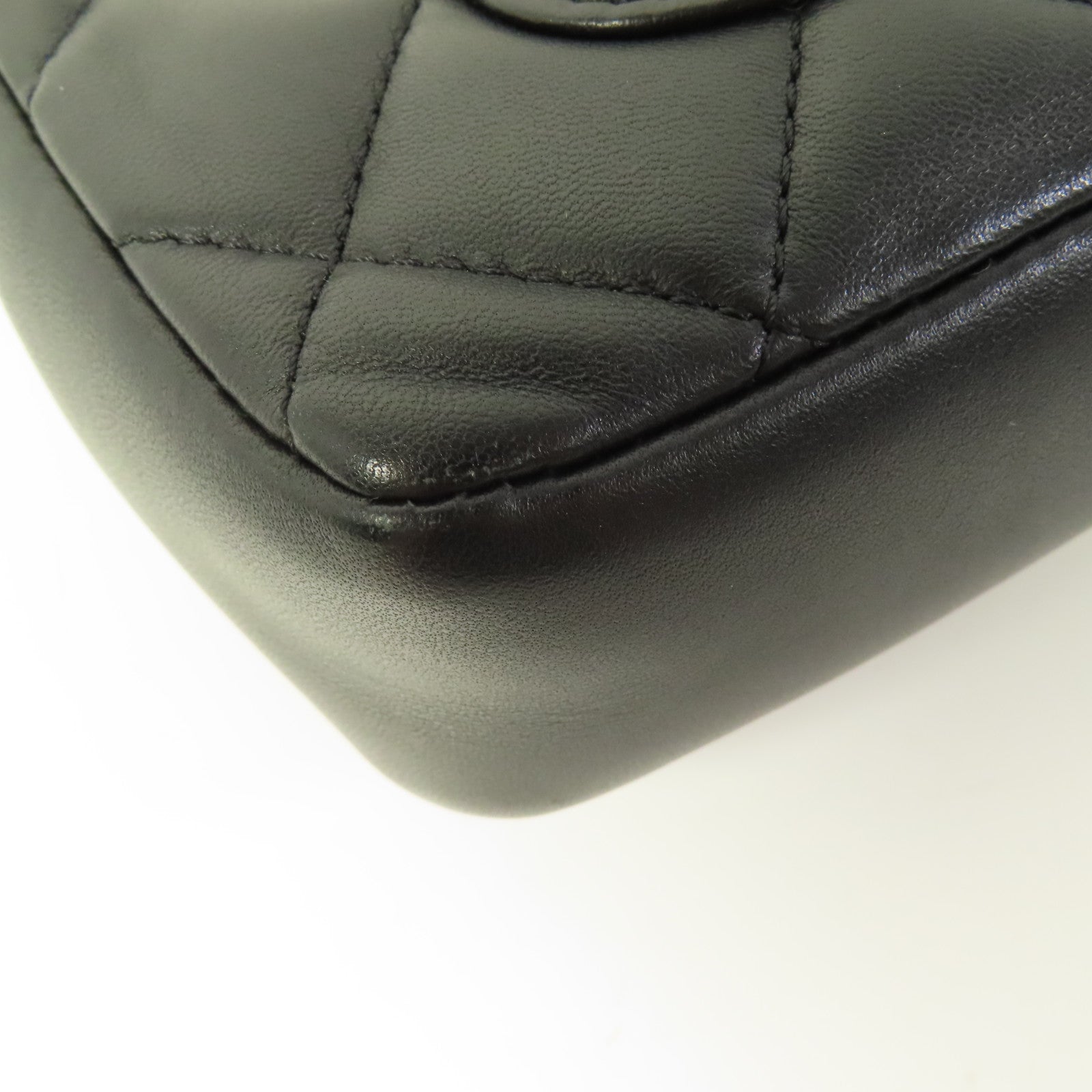 CHANEL 羊皮皮革Heart Charm Mini Flap金扣肩背袋