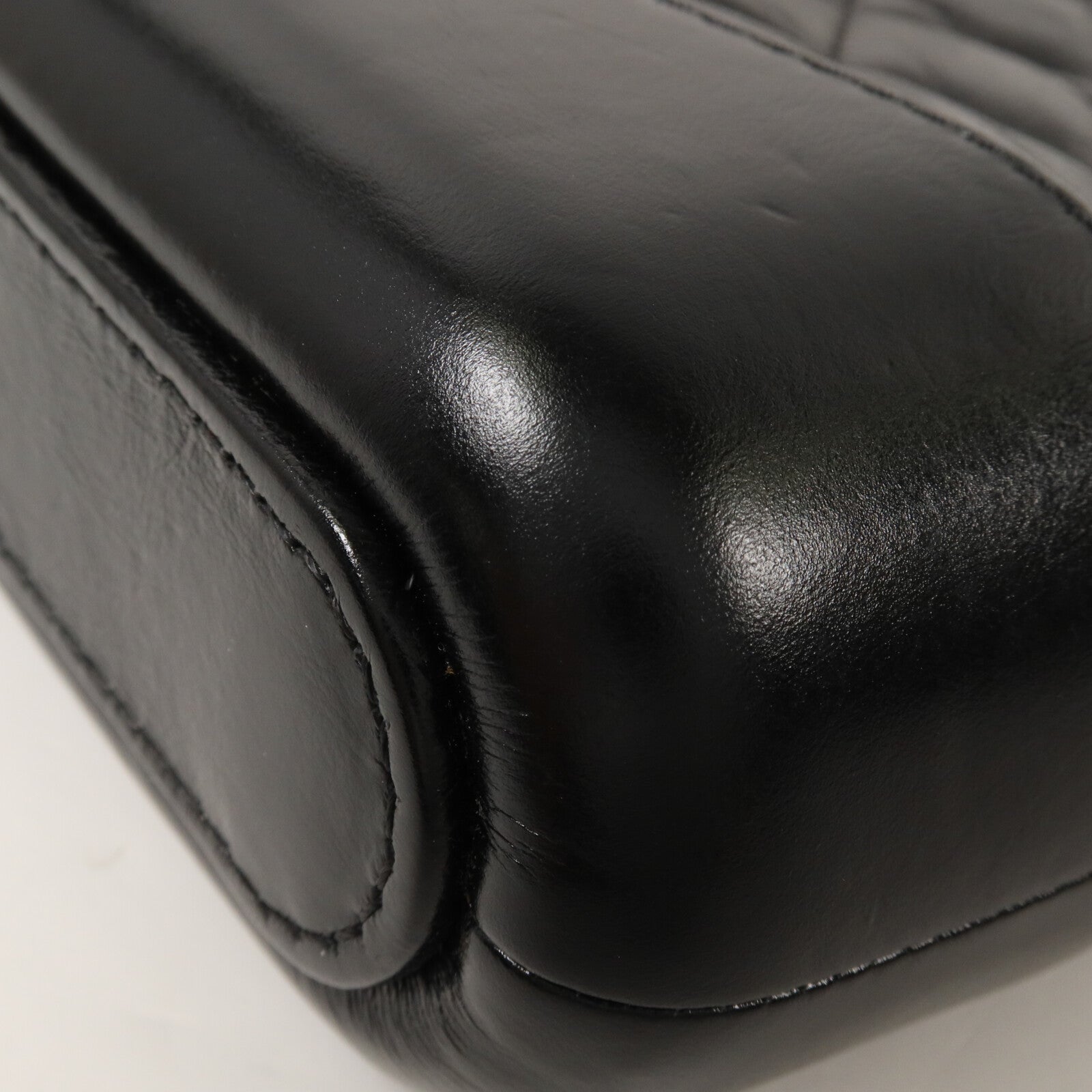 CHANEL 牛皮皮革Gabrielle Wallet On Chain鏈帶肩背袋
