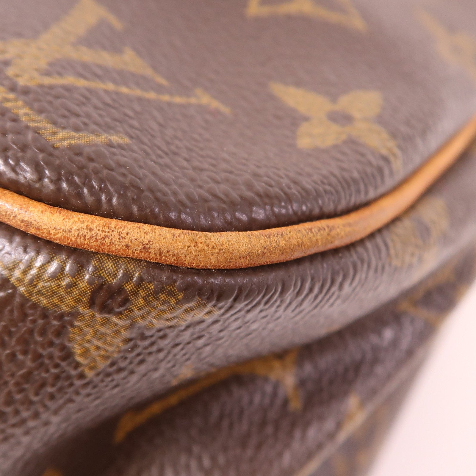 LOUIS VUITTON Monogram Batignolles金扣肩背袋