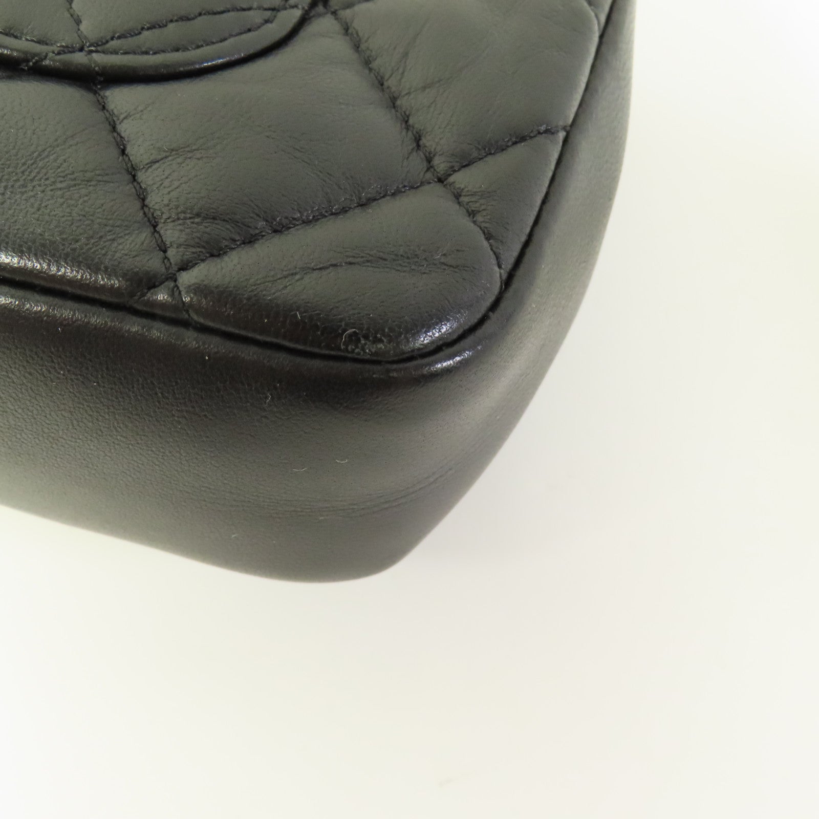 CHANEL 羊皮皮革Heart Charm Mini Flap金扣肩背袋