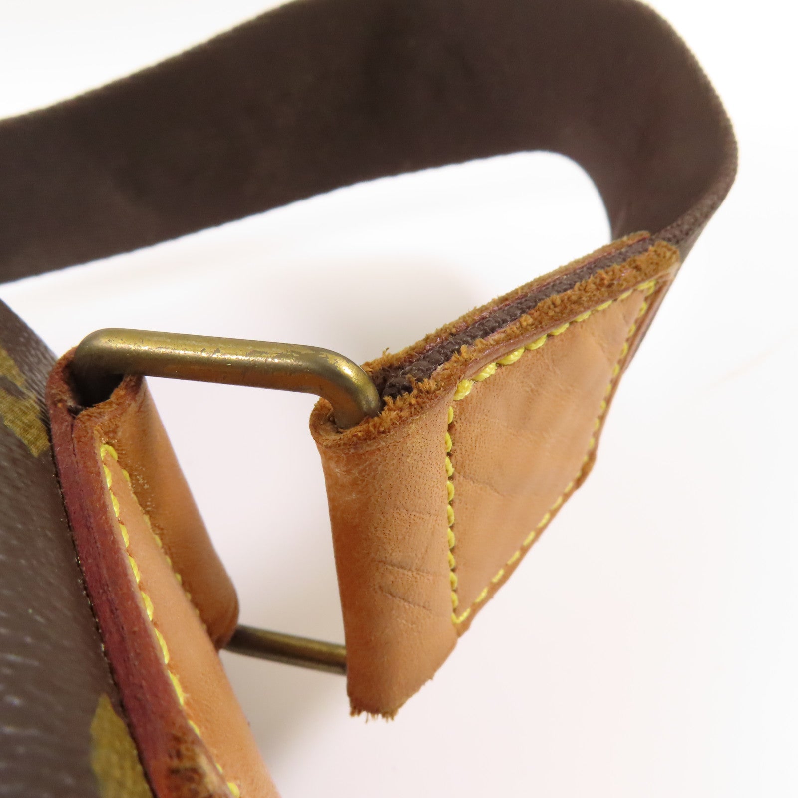 LOUIS VUITTON 【激減優惠】Monogram Abbesses金扣肩背袋