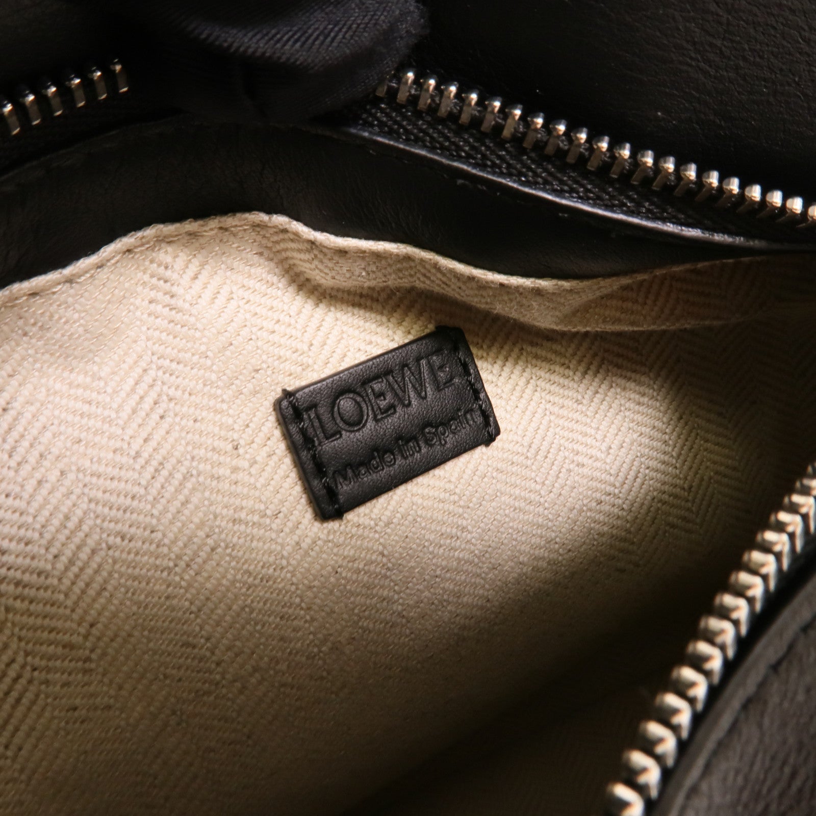 LOEWE 牛皮皮革Mini Puzzle手挽肩背兩用袋