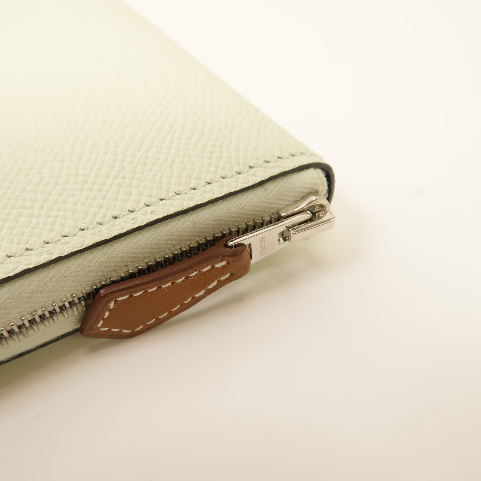 HERMES Epsom皮革Silk In Long wallet銀扣長錢包淺綠色