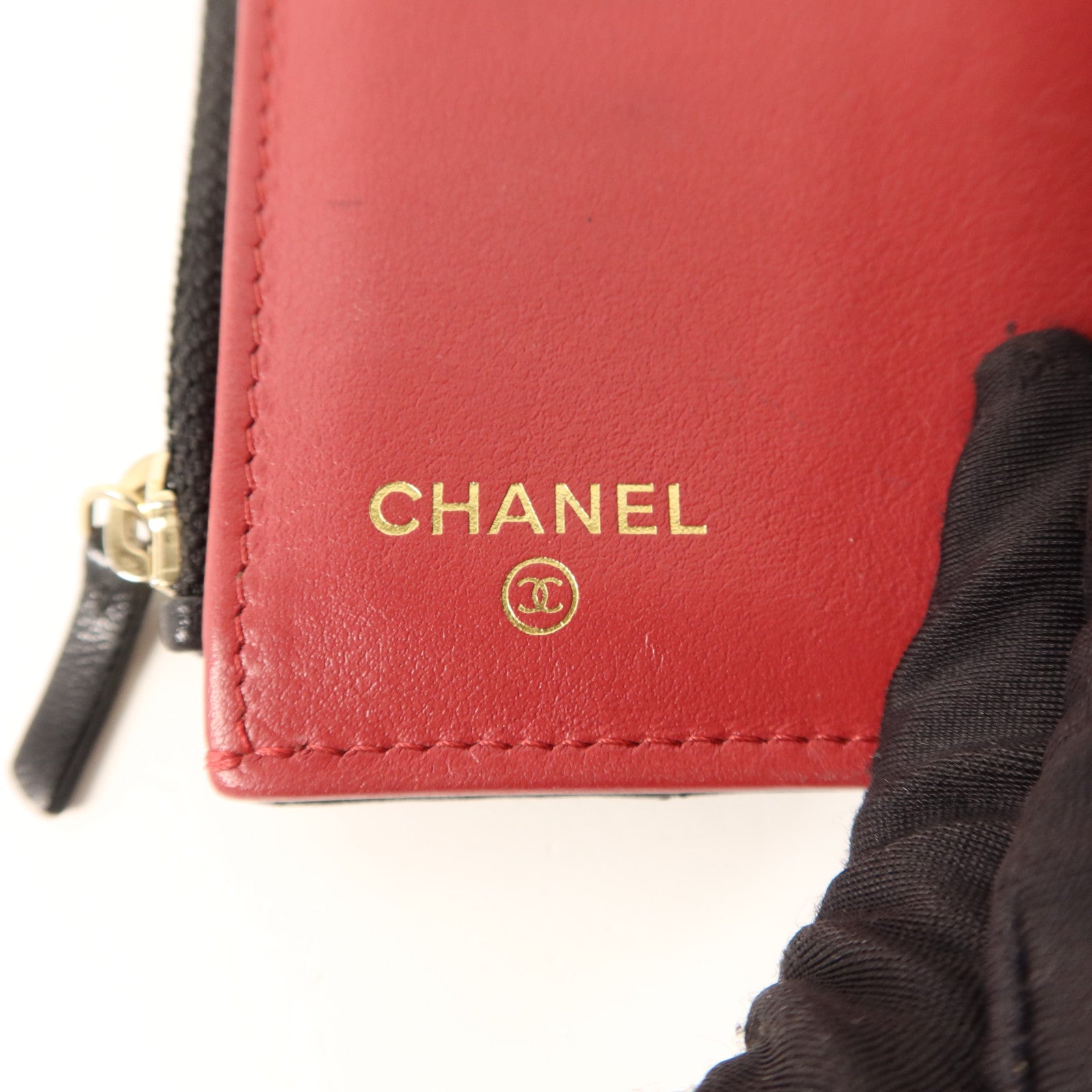 CHANEL 羊皮皮革Trifold Wallet金扣錢包