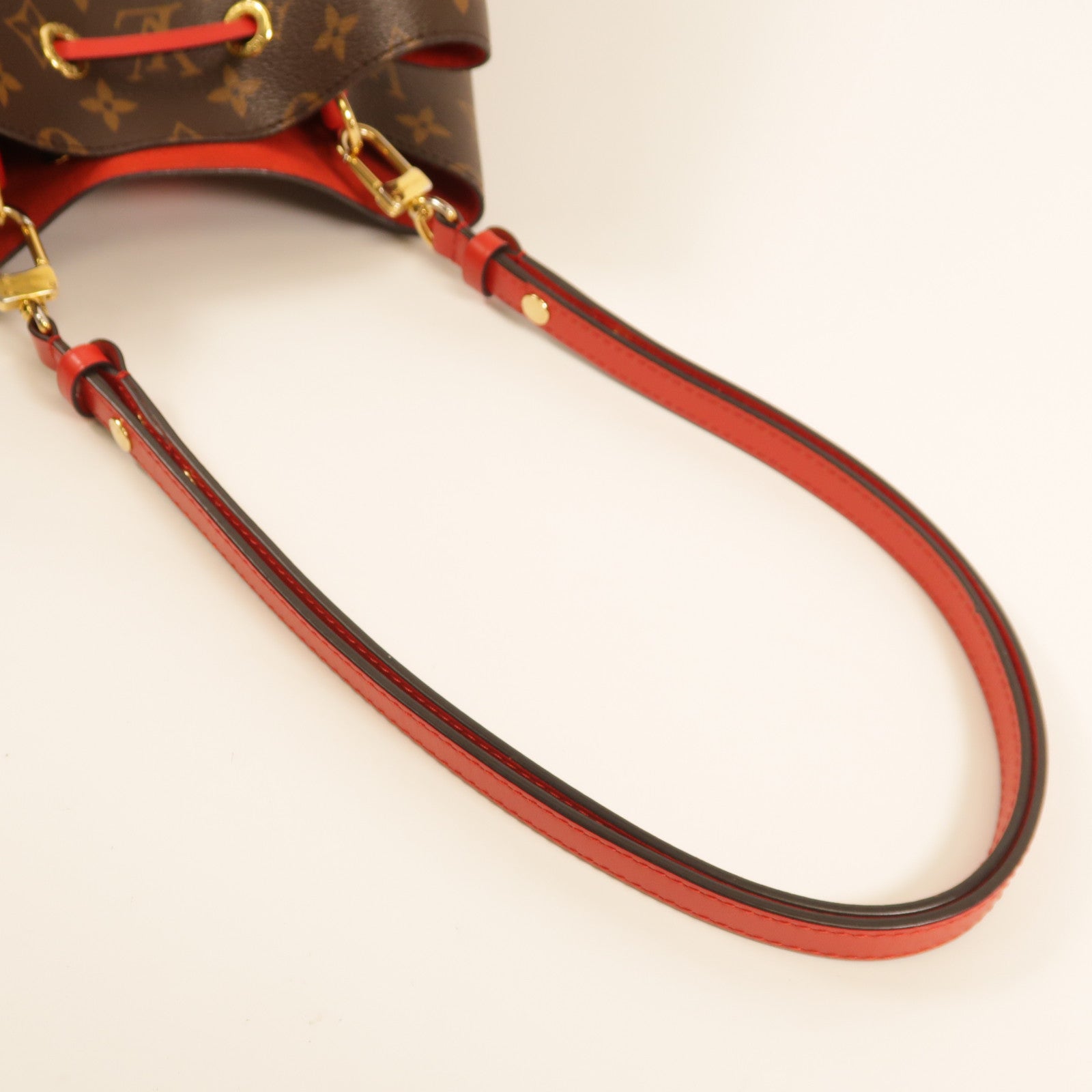 LOUIS VUITTON Monogram Neo Noe Bucket Bag金扣肩背袋Coquelicot