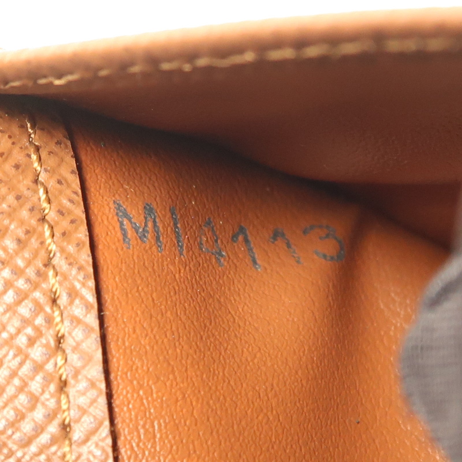 LOUIS VUITTON Monogram Porte Monnaie Insolite Wallet金扣錢包