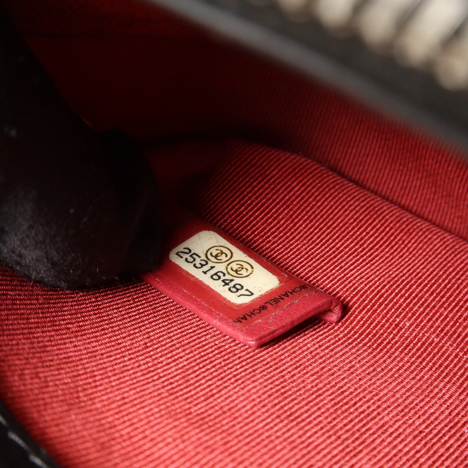 CHANEL 牛皮皮革Gabrielle Wallet On Chain鏈帶肩背袋
