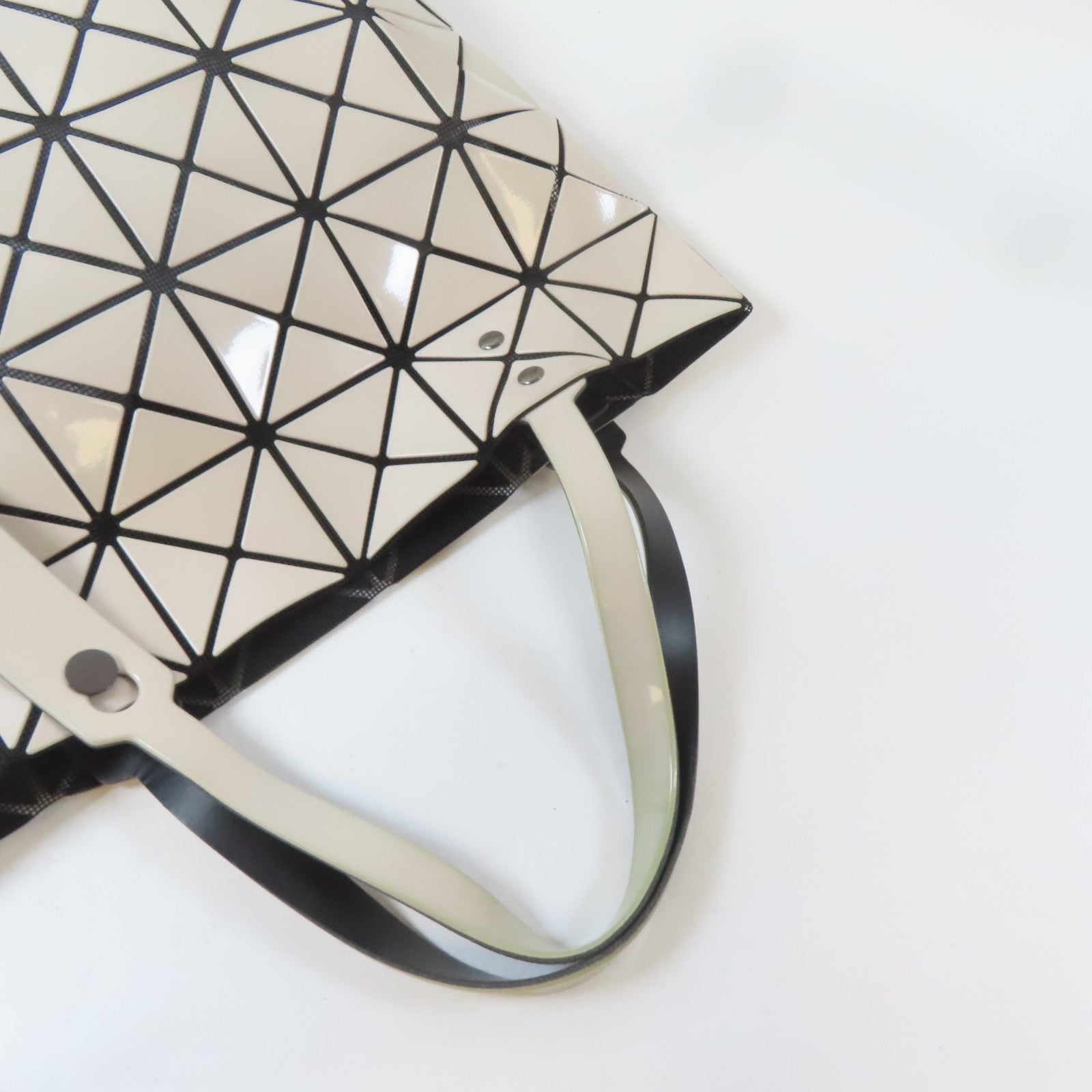 ISSEY MIYAKE PVC Bao Bao Tote Bag銀扣手挽袋米色