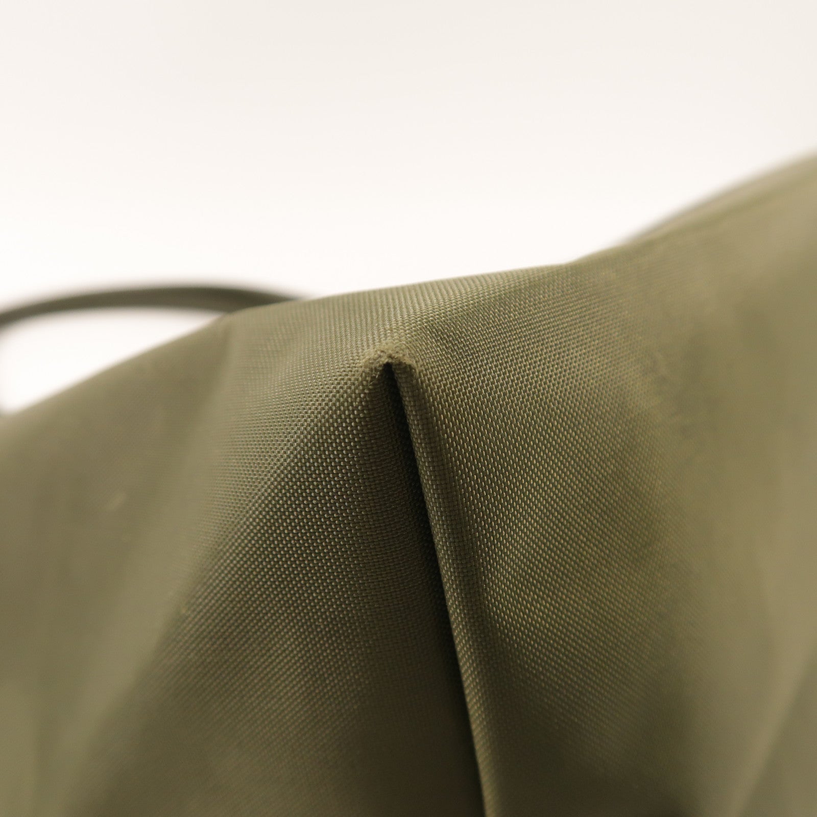 Longchamp 尼龍Handbag銀扣手挽袋