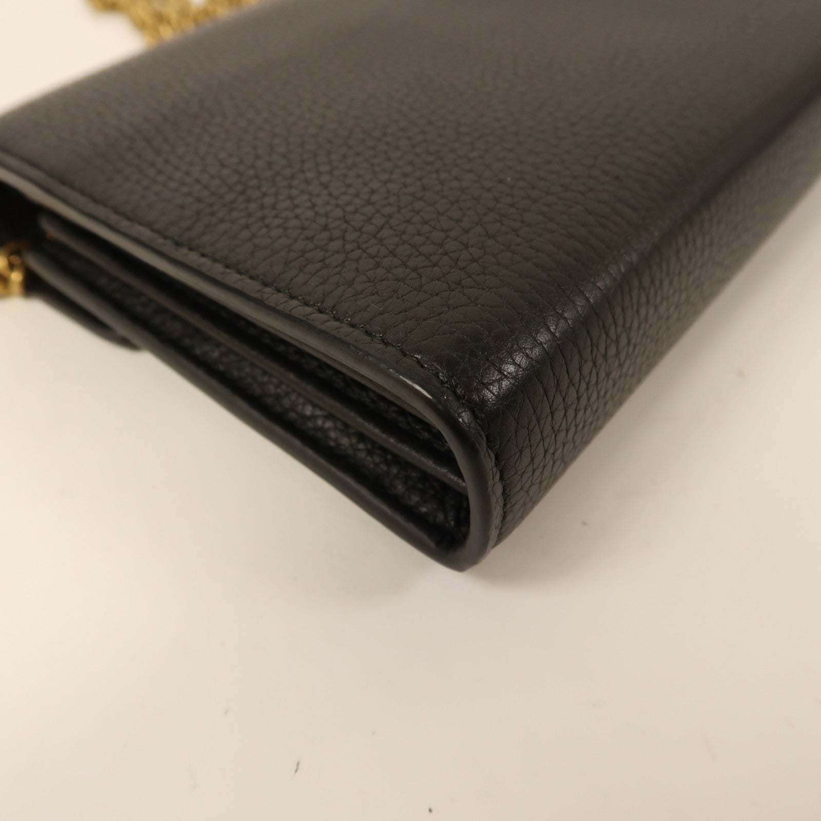 GUCCI 牛皮皮革GG Marmont金扣鏈帶肩背袋黑色