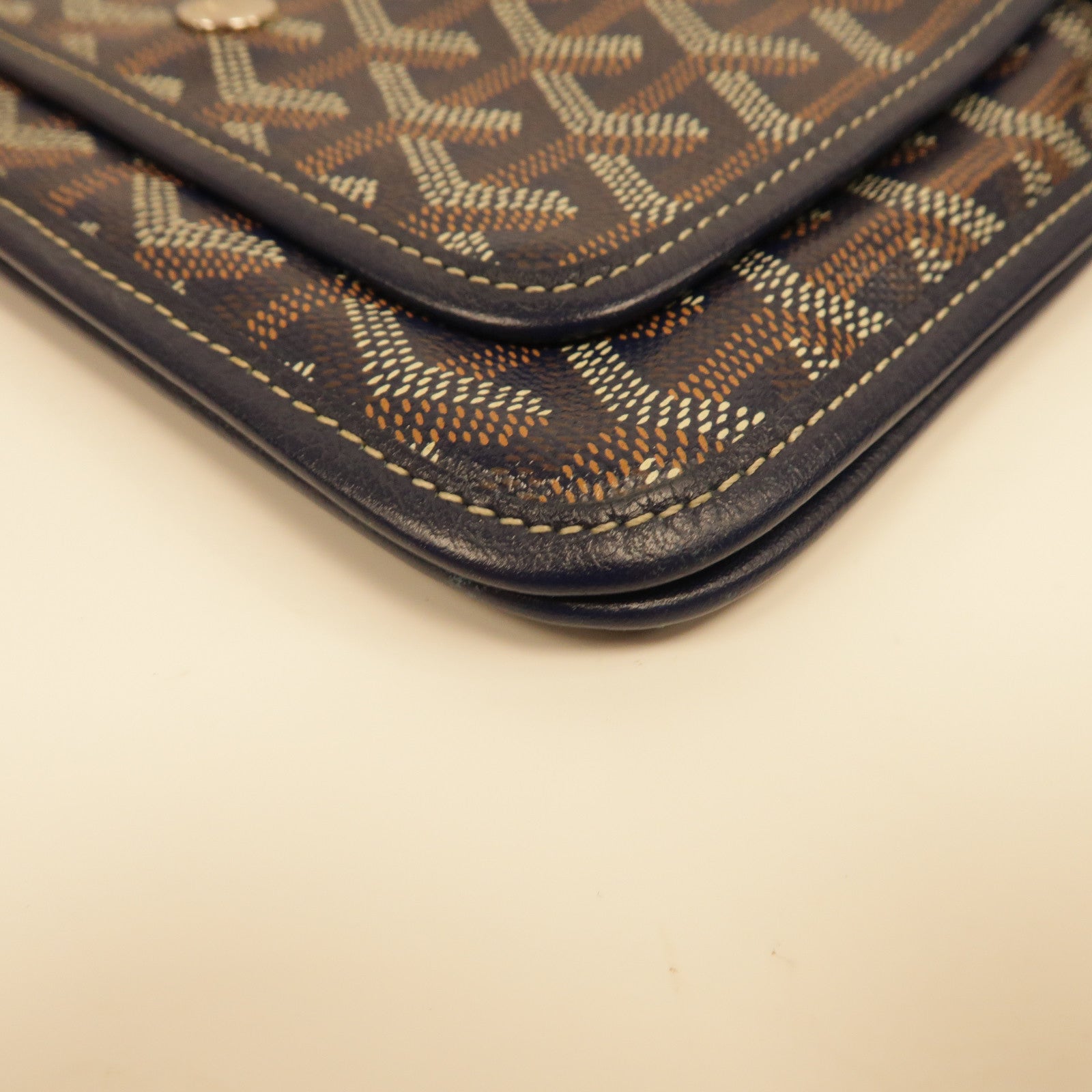 GOYARD 塗層帆布Plumet銀扣肩背袋深藍色