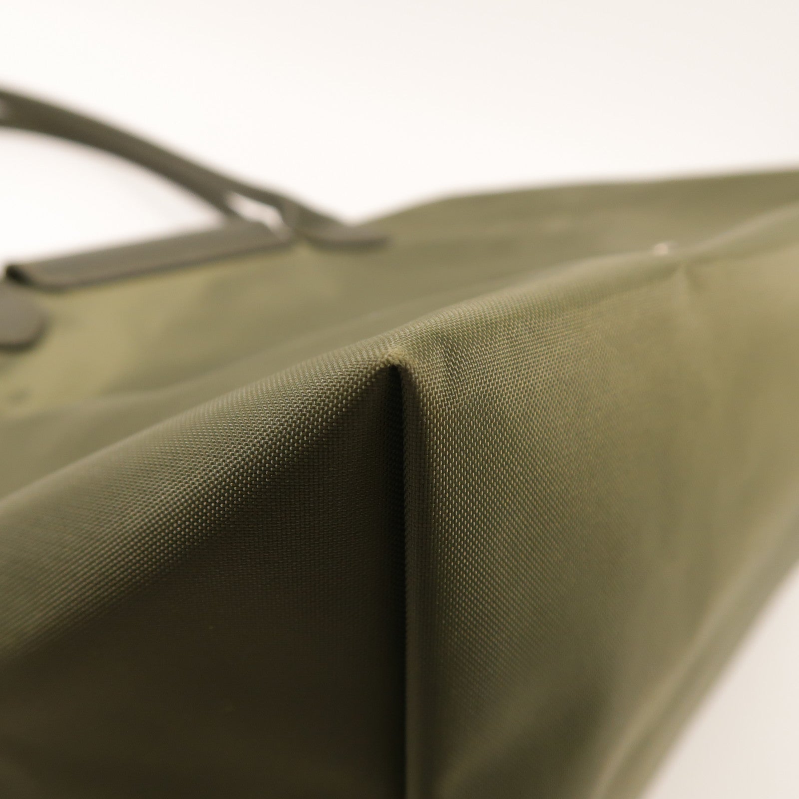 Longchamp 尼龍Handbag銀扣手挽袋