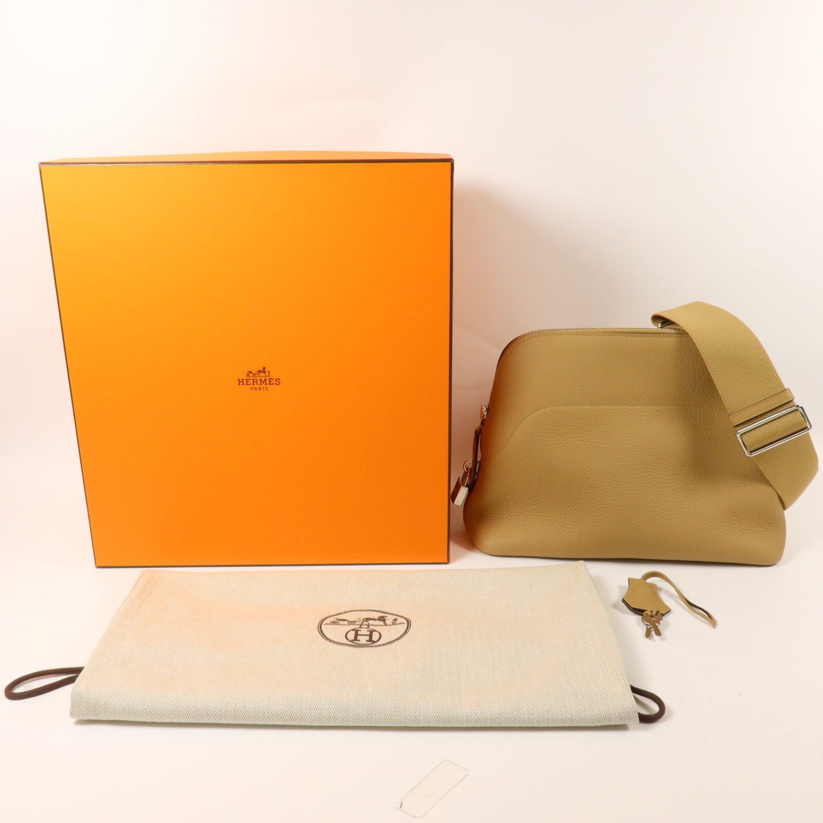 HERMES Togo皮革Bolide Messenger肩背袋Poussiere