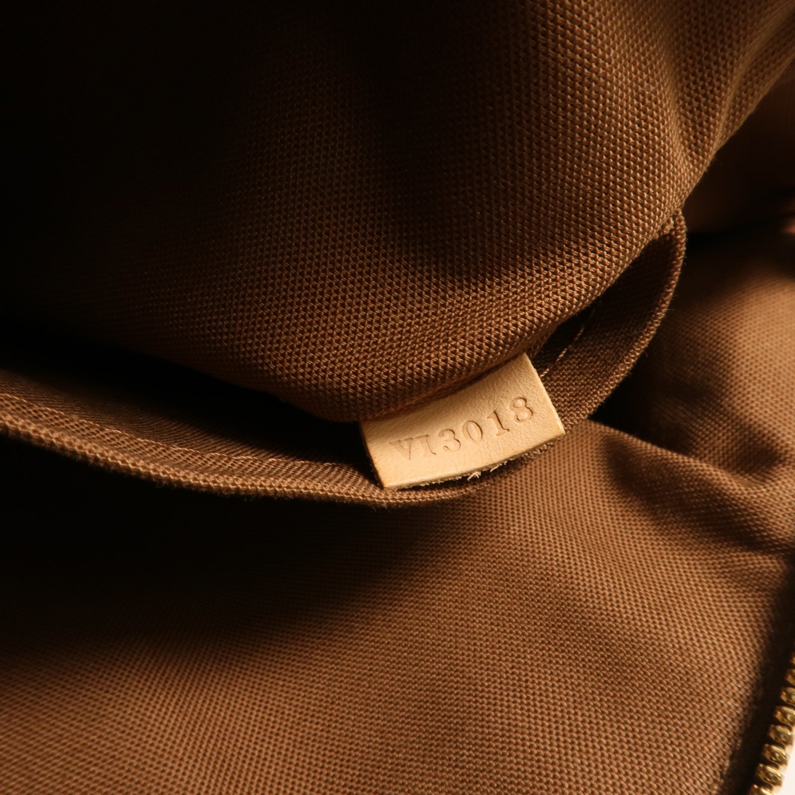 LOUIS VUITTON Monogram Tivoli PM金扣手挽袋