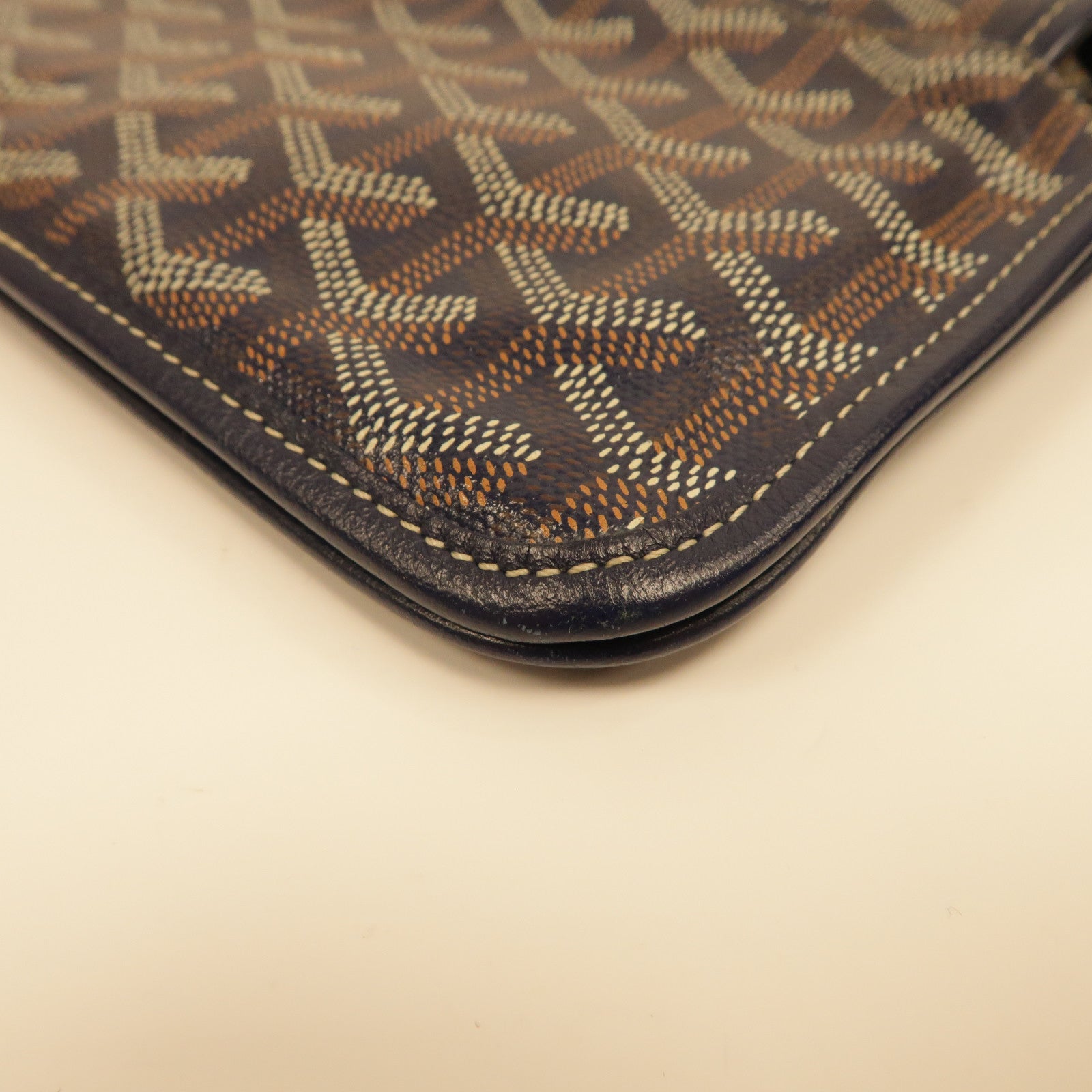 GOYARD 塗層帆布Plumet銀扣肩背袋深藍色