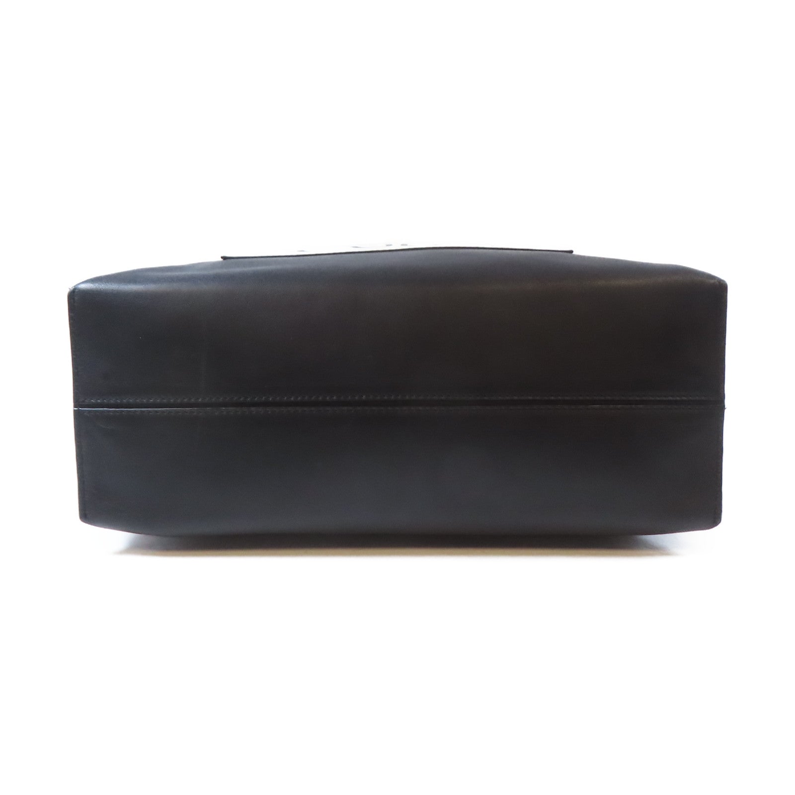 LOEWE 牛皮皮革Shoulder Bag銀扣肩背袋黑色