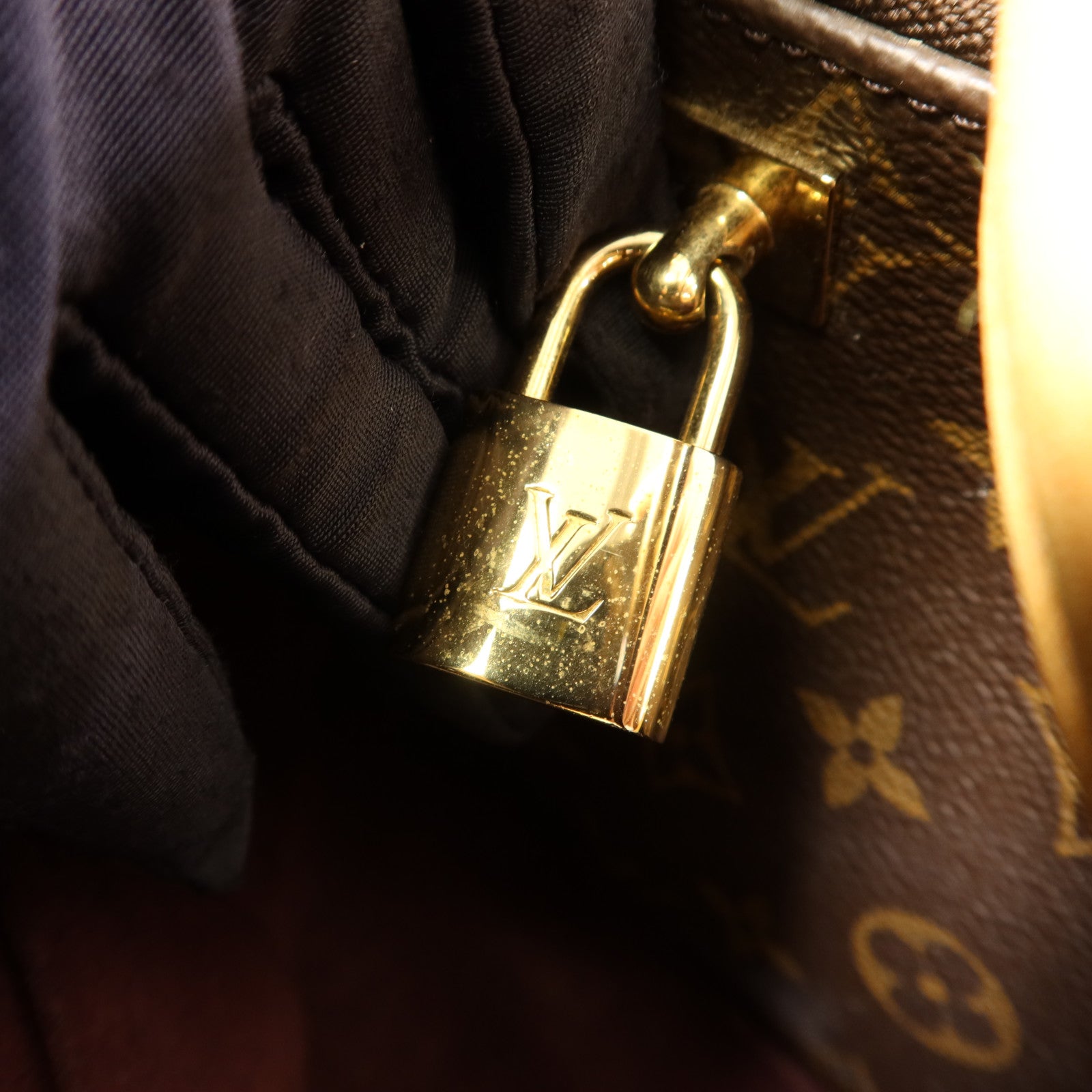 LOUIS VUITTON Monogram Montaigne MM金扣手挽肩背兩用袋