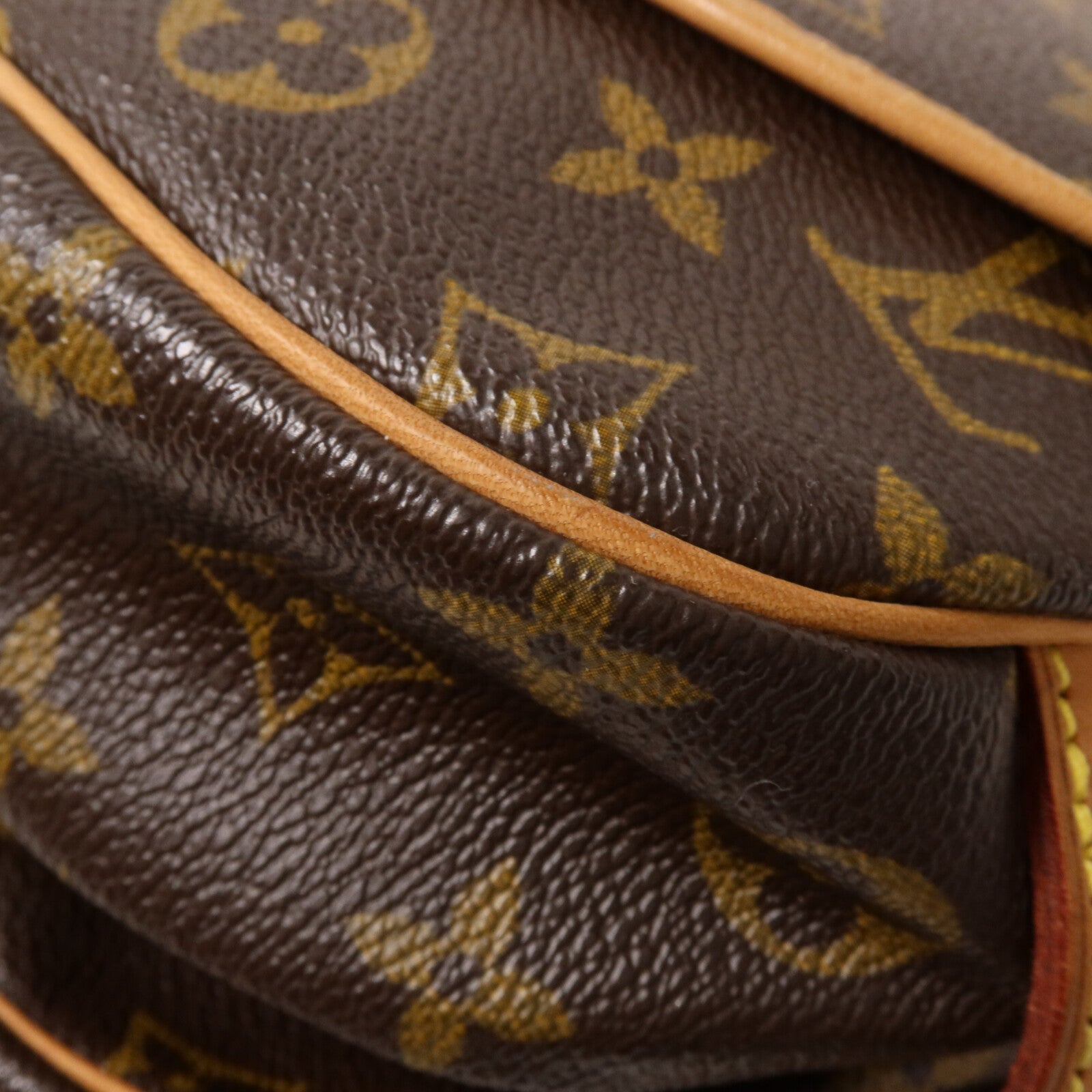 LOUIS VUITTON Monogram Saumur 30肩背袋