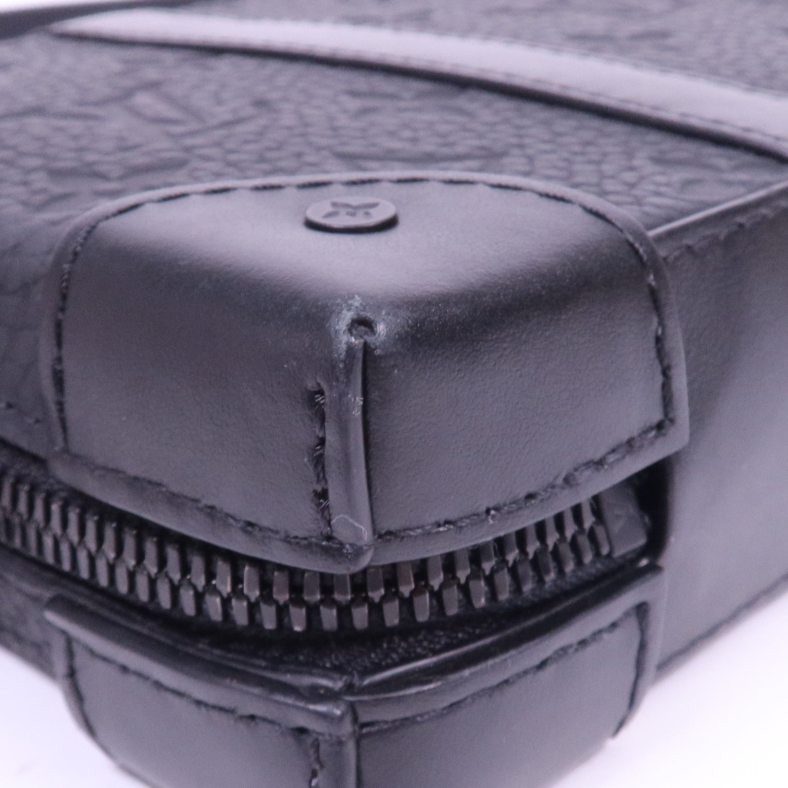 LOUIS VUITTON Monogram Taurillon Soft Trunk肩背袋