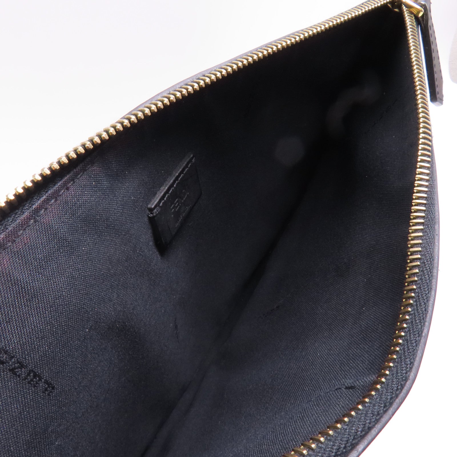 FENDI 牛皮皮革Clutch金扣手拿包