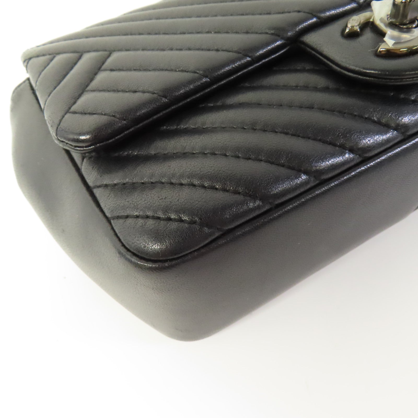CHANEL 羊皮皮革Chevron Classic Flap肩背袋