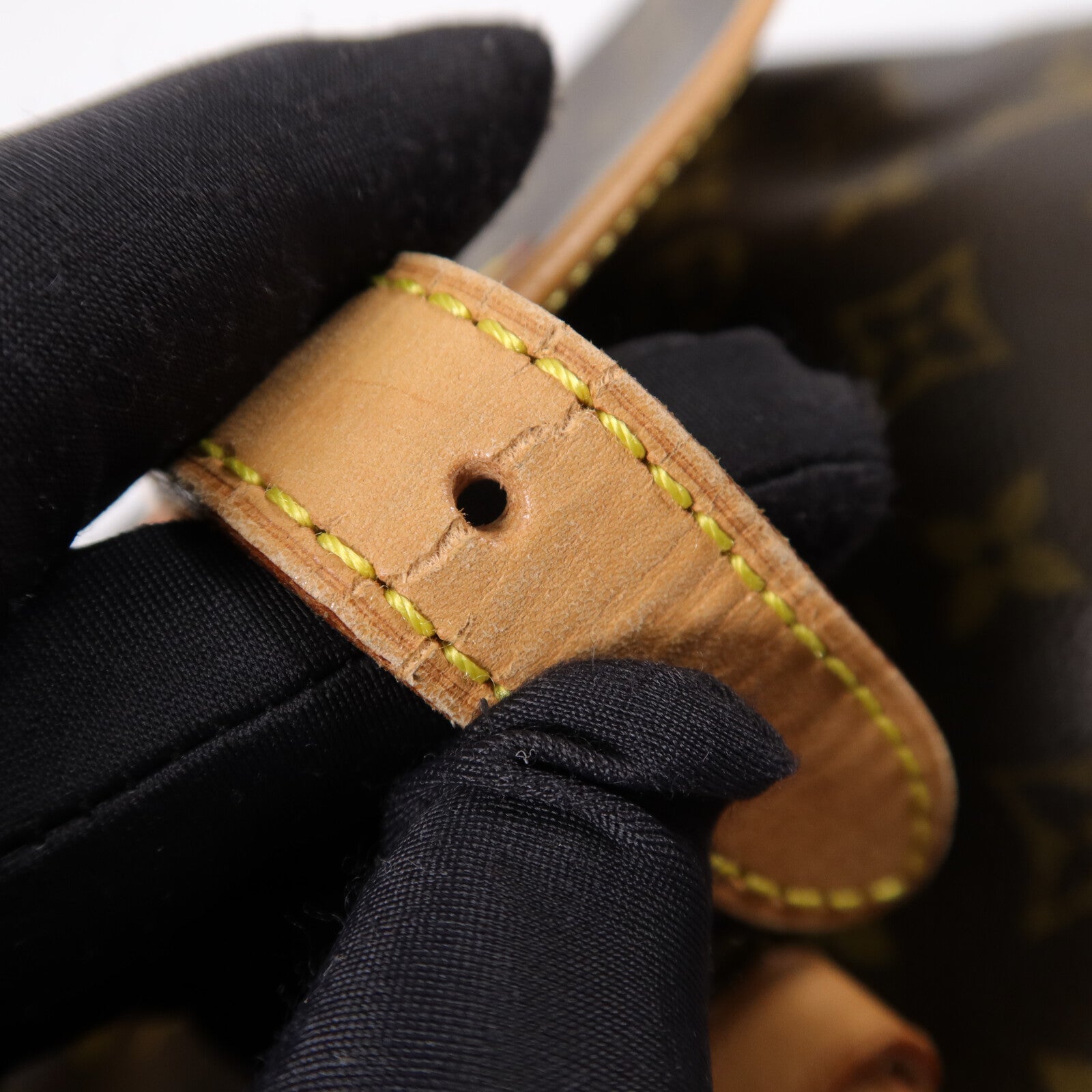 LOUIS VUITTON Monogram Saumur 30肩背袋