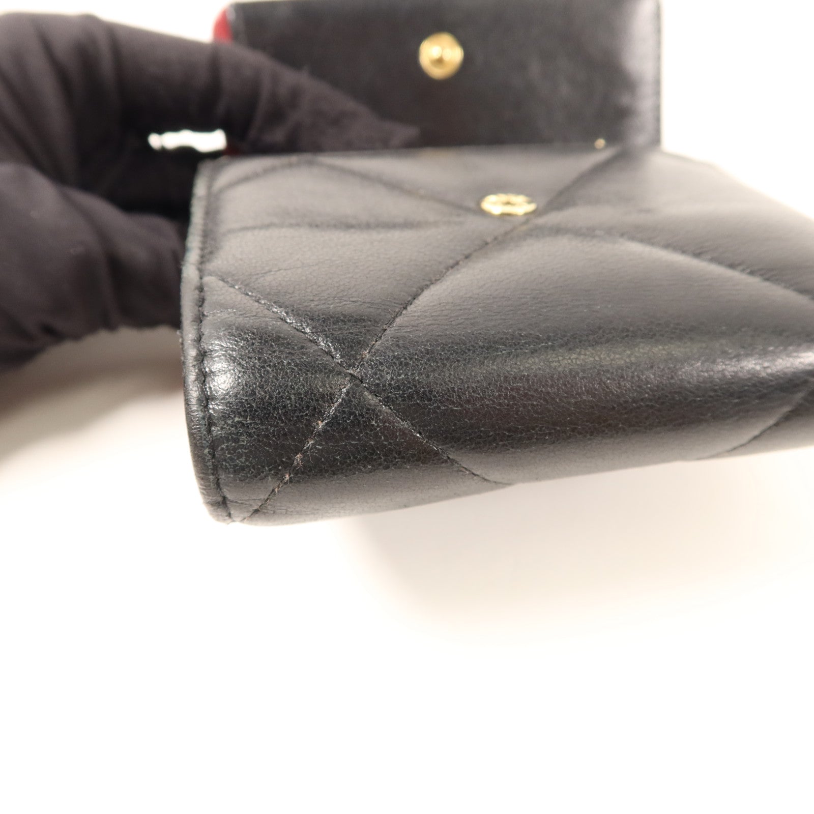CHANEL 羊皮皮革Trifold Wallet金扣錢包