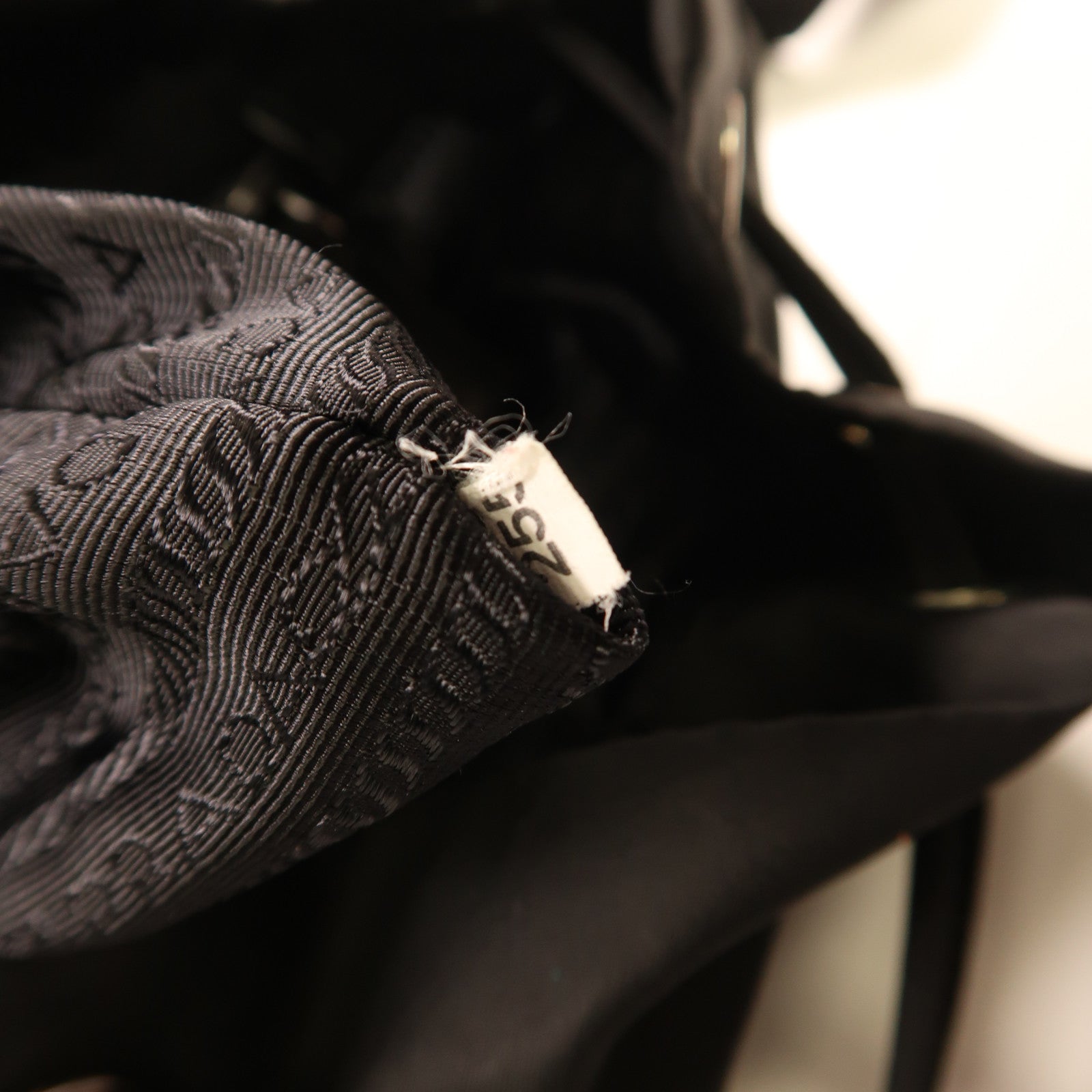 PRADA 尼龍Small Backpack銀扣背包