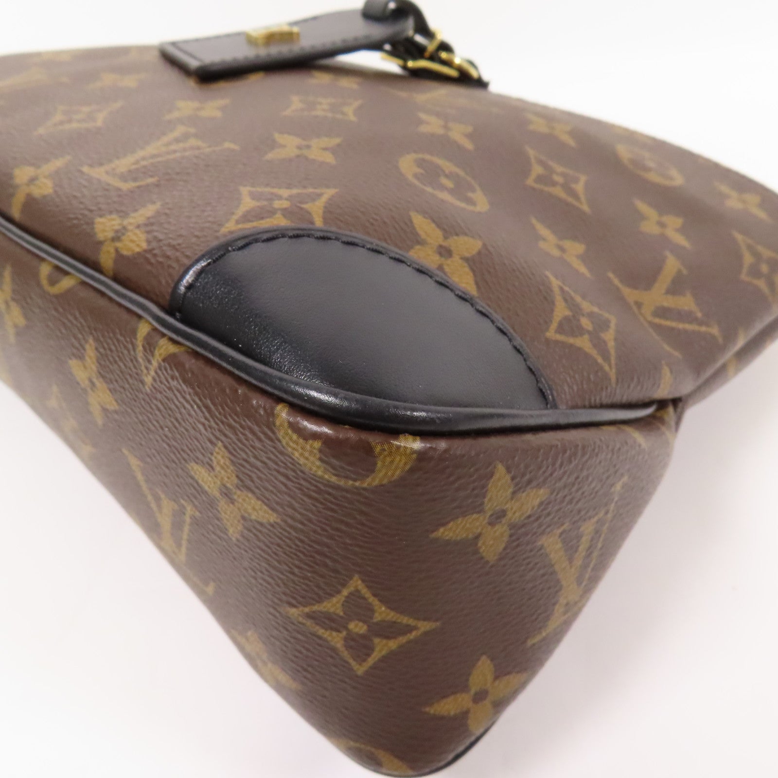 LOUIS VUITTON Monogram Odeon 金扣肩背袋