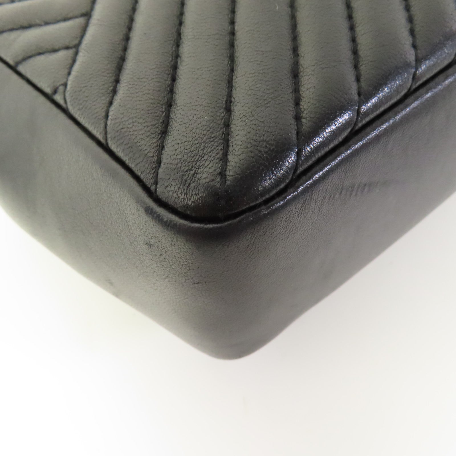 CHANEL 羊皮皮革Chevron Classic Flap肩背袋