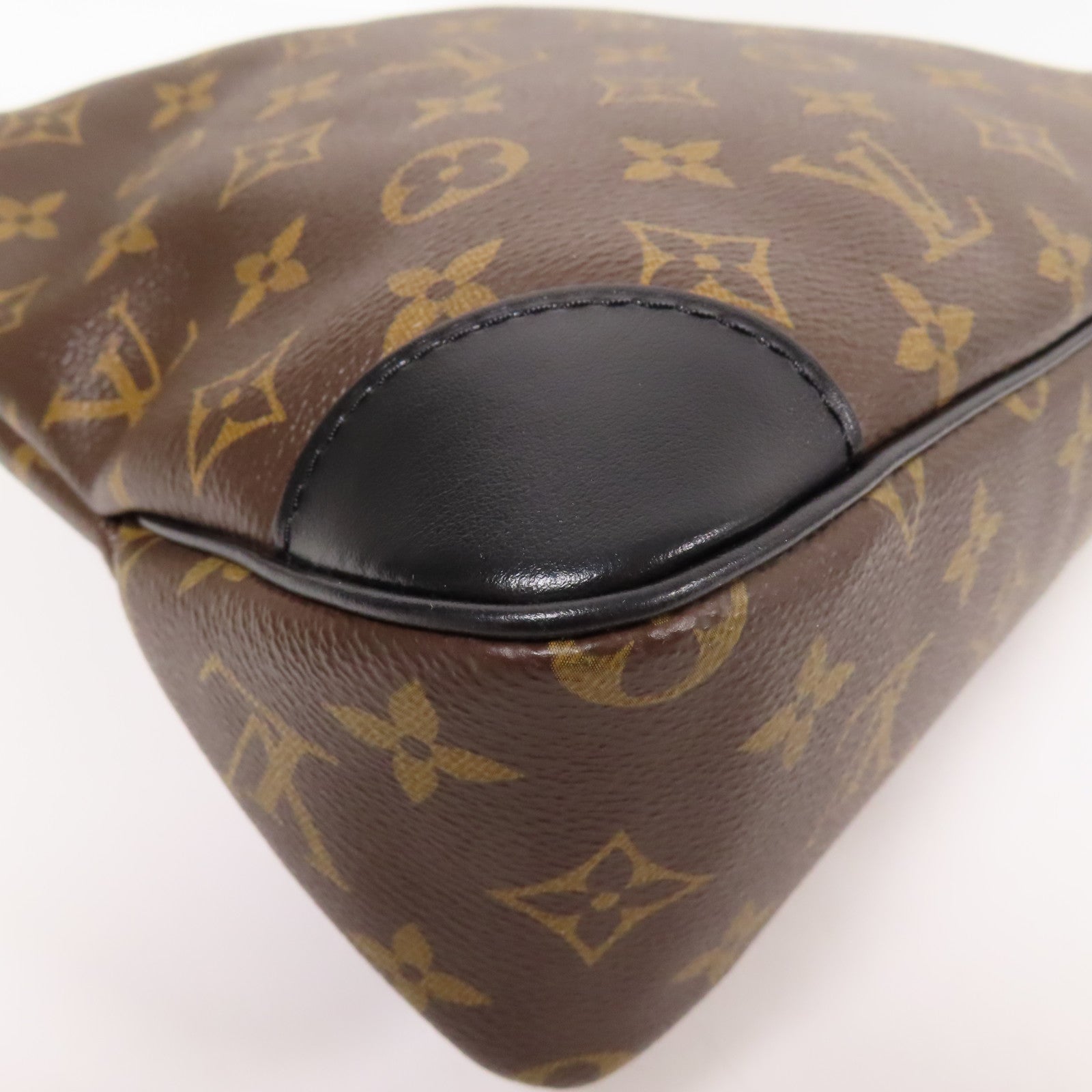 LOUIS VUITTON Monogram Odeon 金扣肩背袋