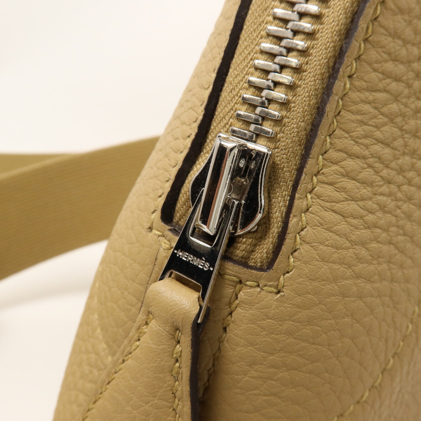 HERMES Togo皮革Bolide Messenger肩背袋Poussiere